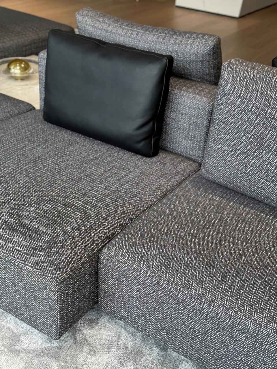 Minimalist Aesthetics: Multi-functional Modular Design of Tofu Block Sofa