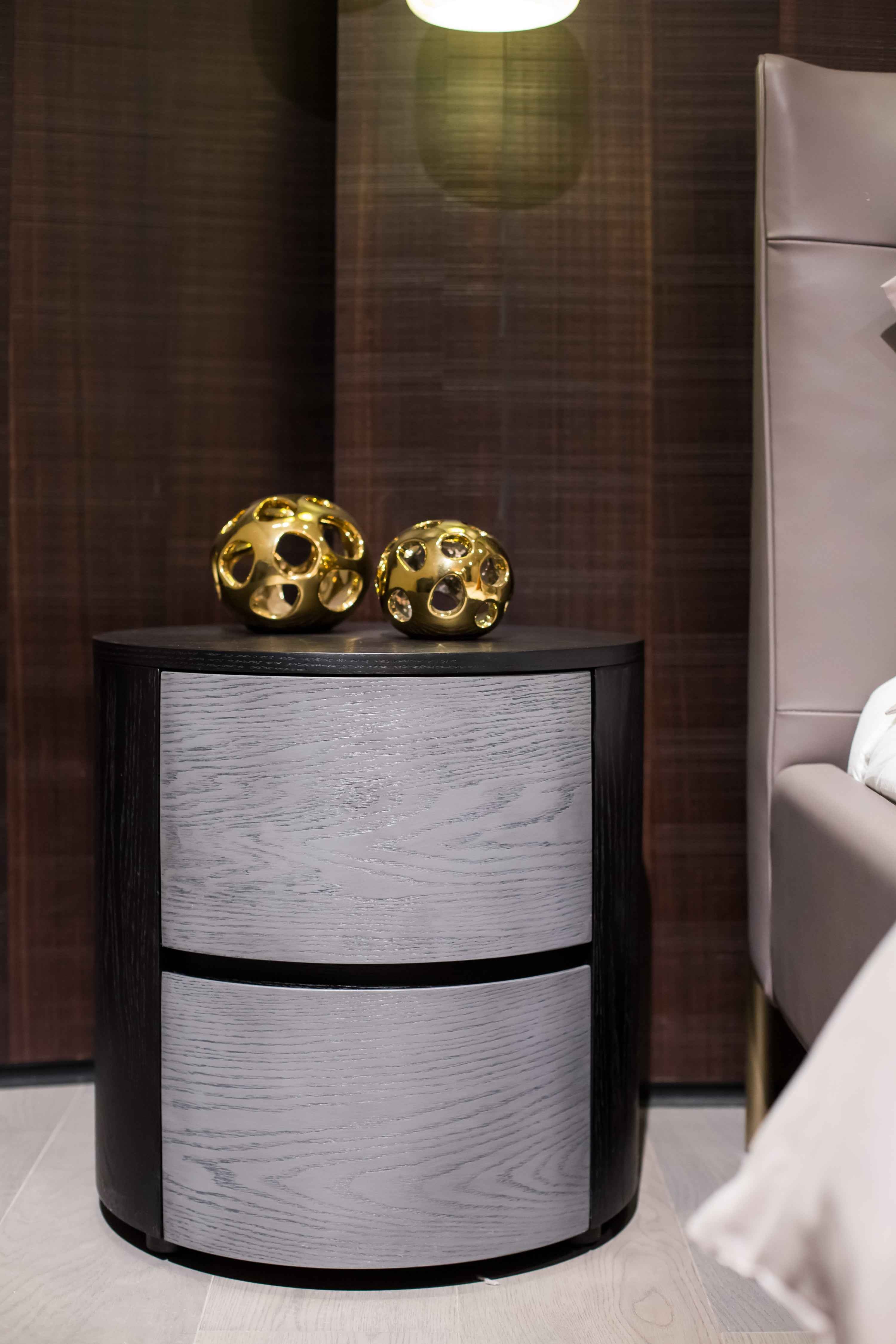 HX-1802-2 bedside table