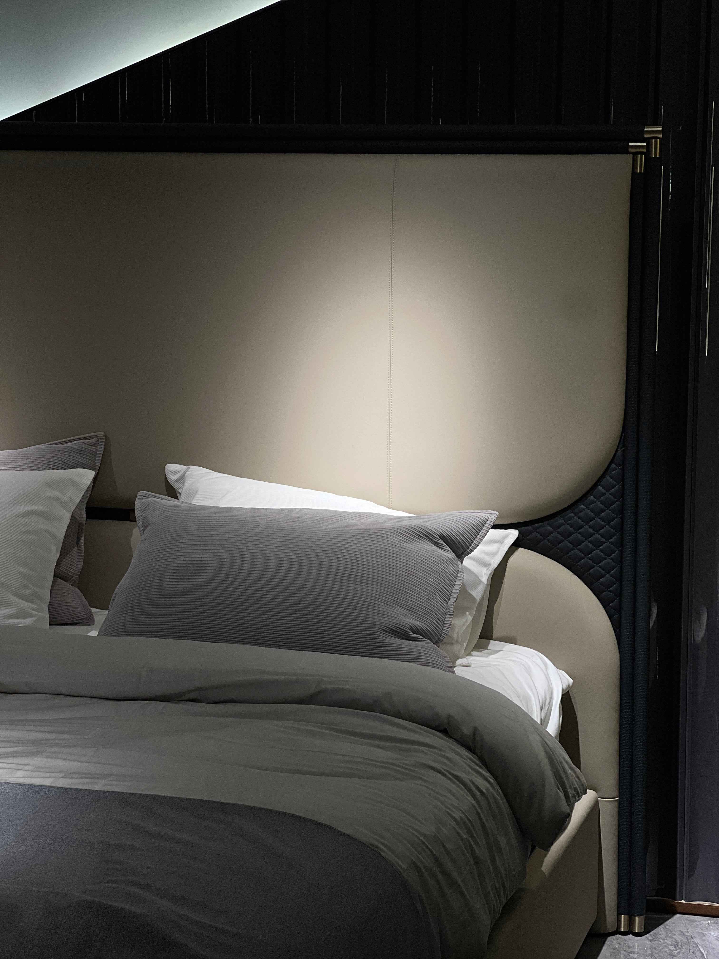 Luxury Sleep: High-quality leather design, modern simple double bed set DX5-068-1 Bed