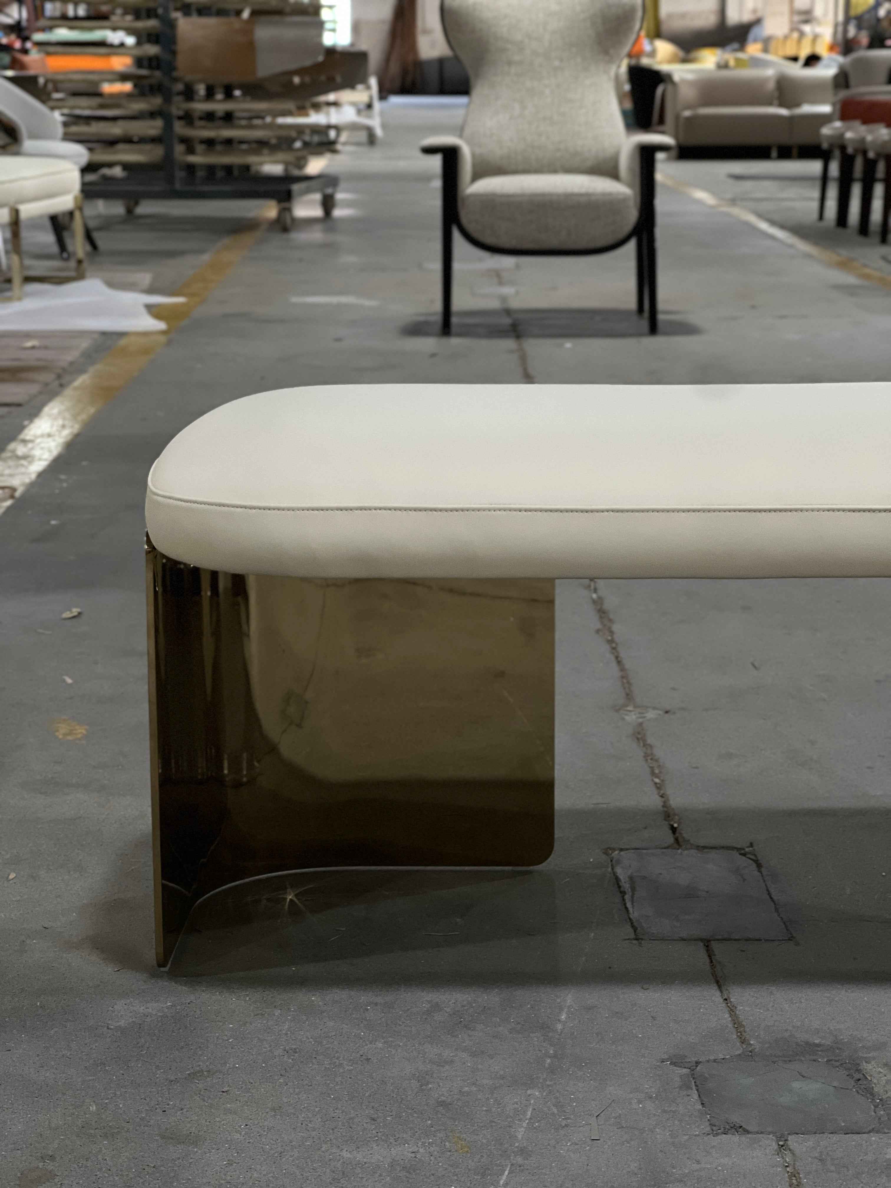 WH301B18 end of bed stool