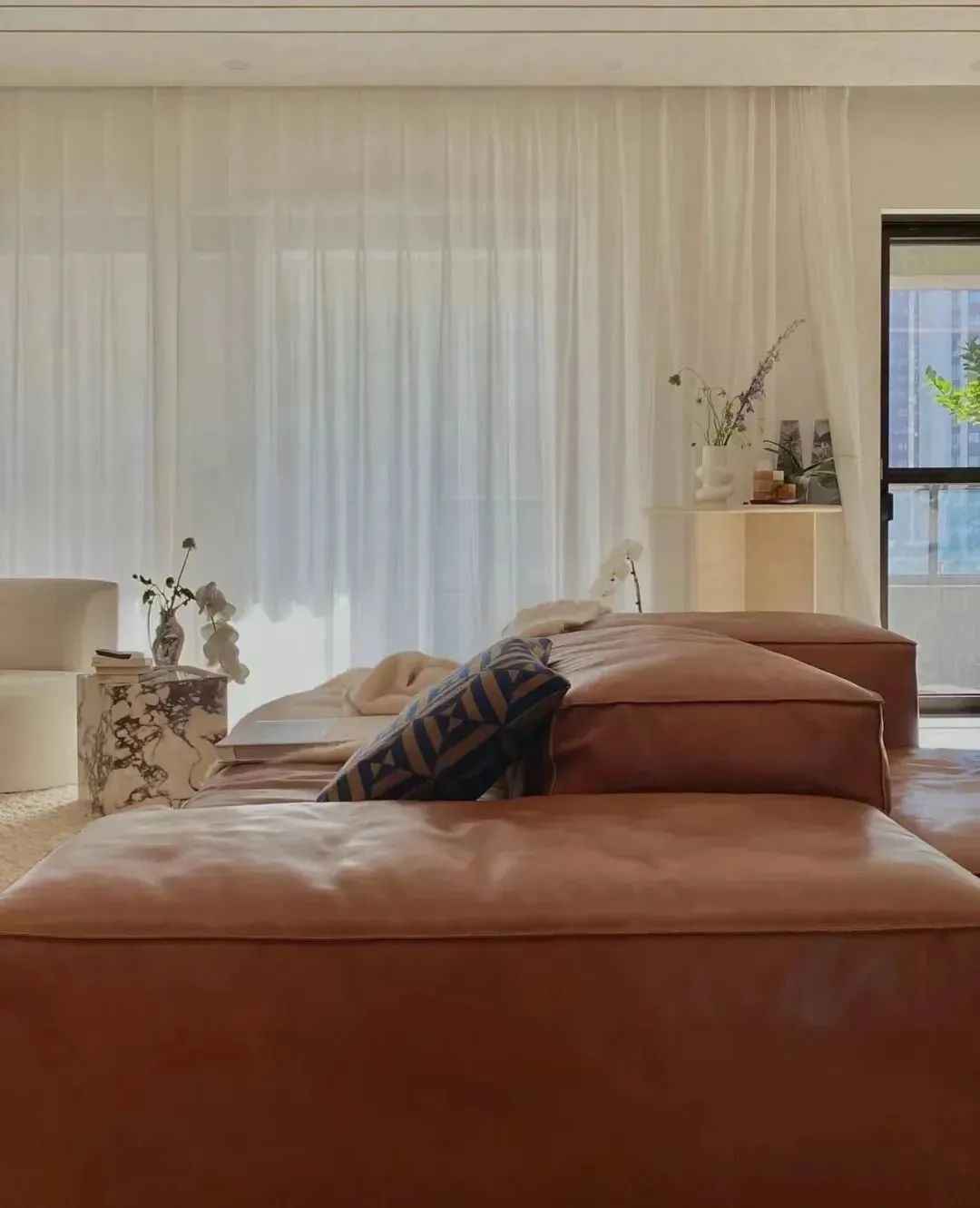 Minimalist Aesthetics: Multi-functional Modular Design of Tofu Block Sofa