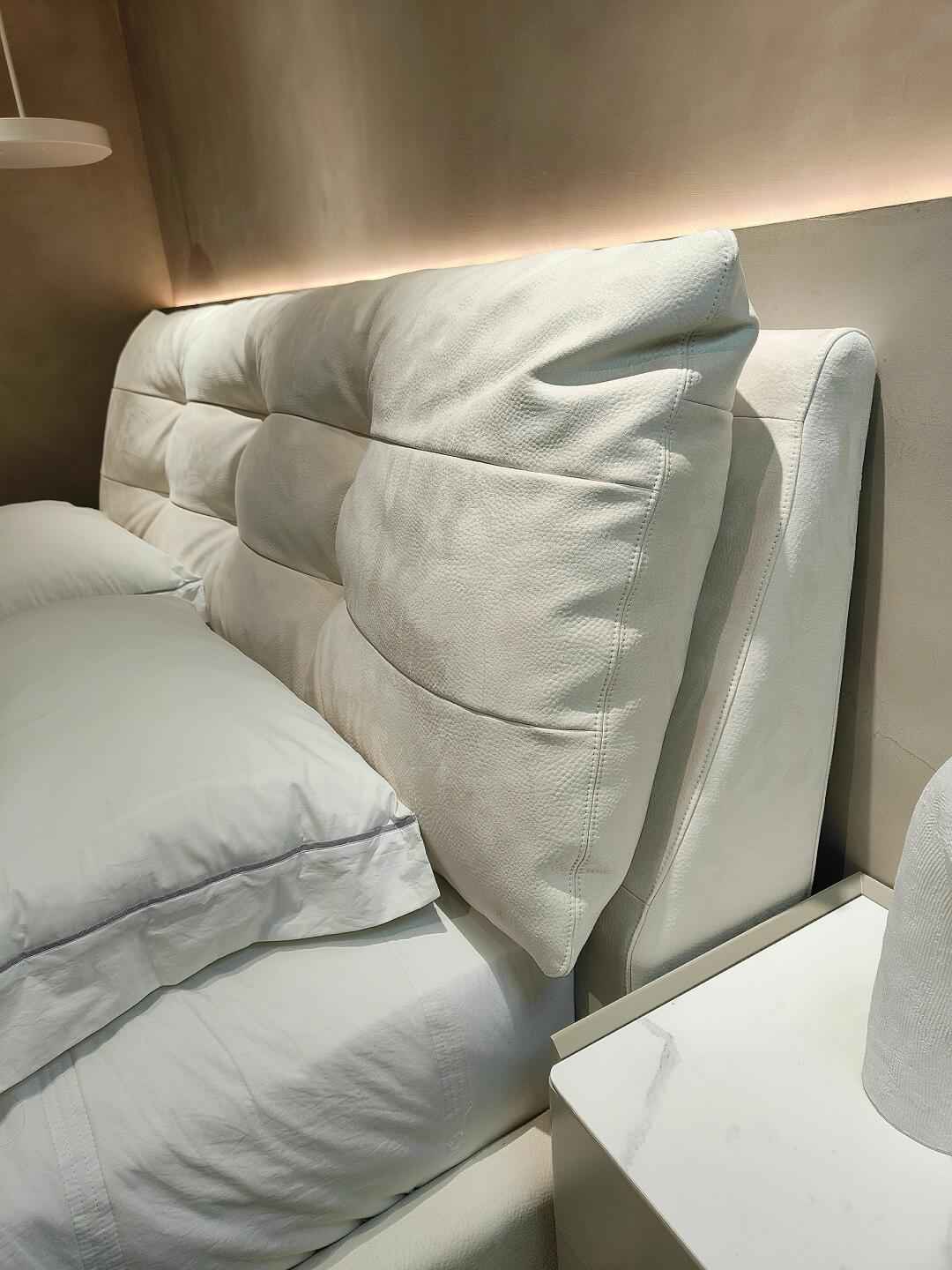 2253 Bed Viktor, the fairy bed.