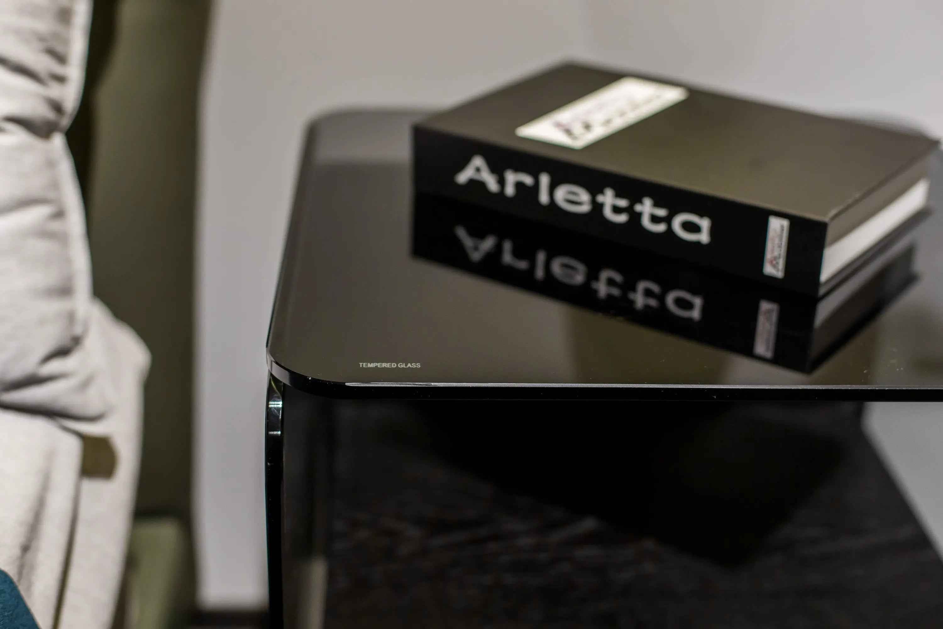 Minimalist Black Glass HX-2066-2/3 Bedside Table for Modern Bedrooms