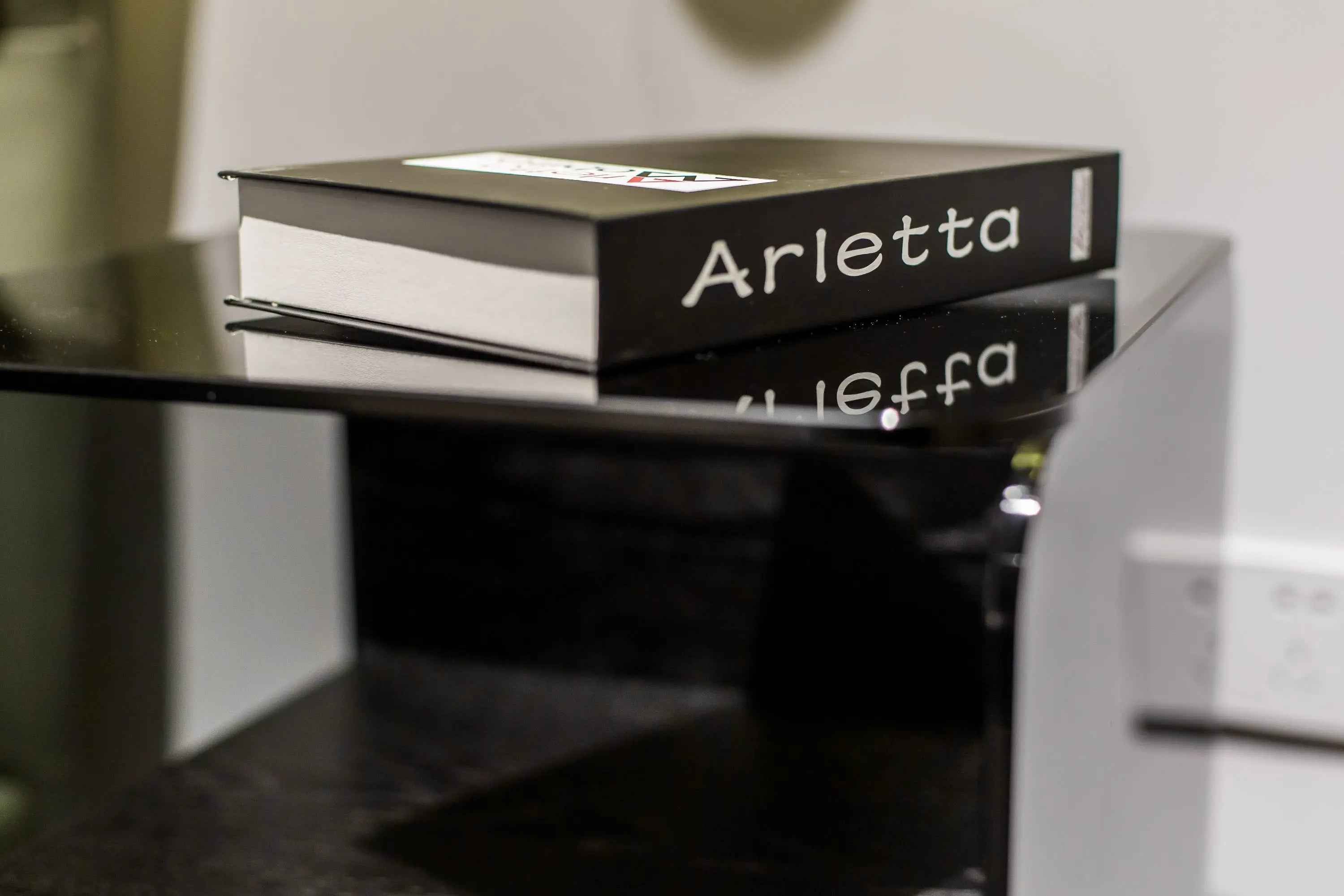 Minimalist Black Glass HX-2066-2/3 Bedside Table for Modern Bedrooms