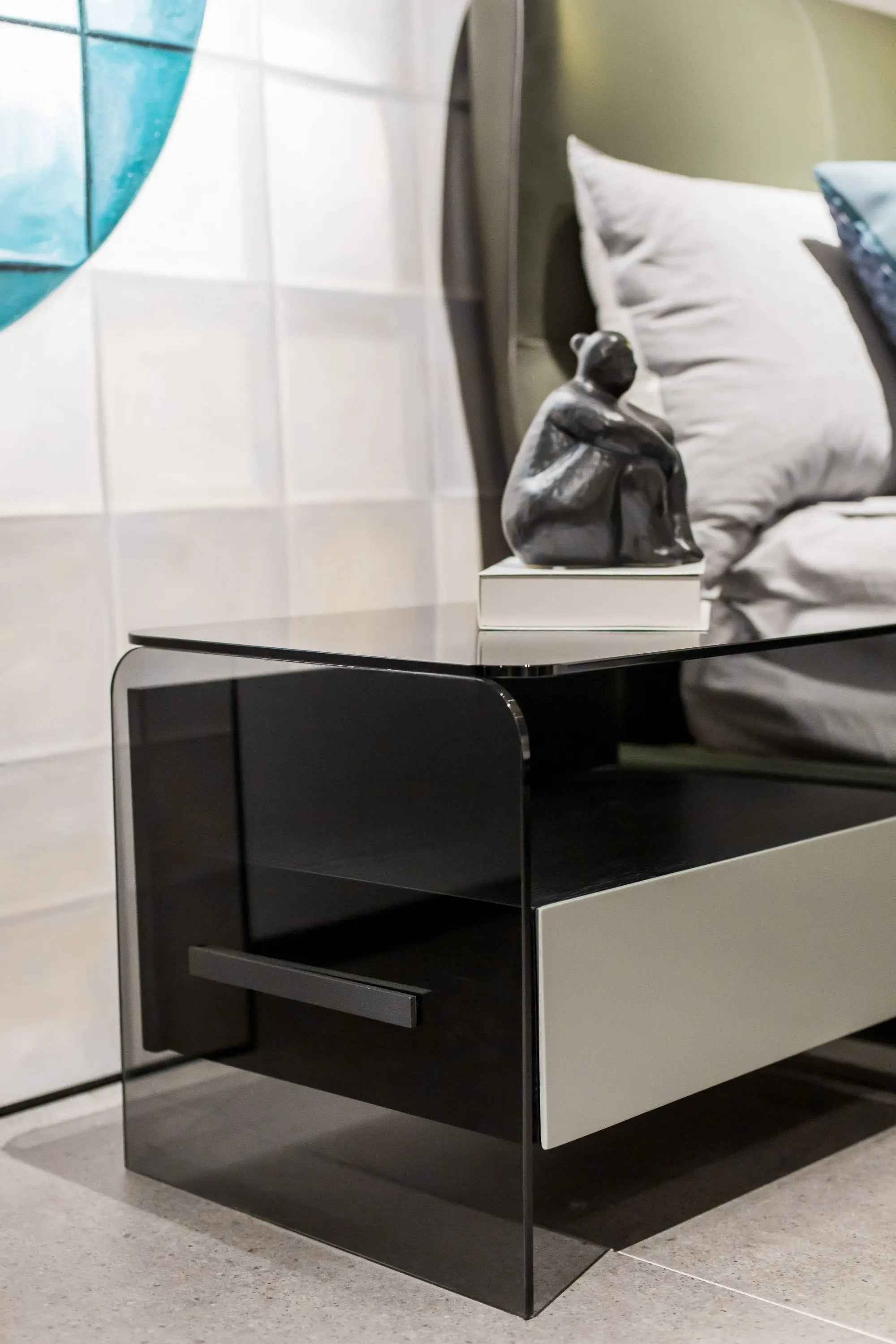 Minimalist Black Glass HX-2066-2/3 Bedside Table for Modern Bedrooms