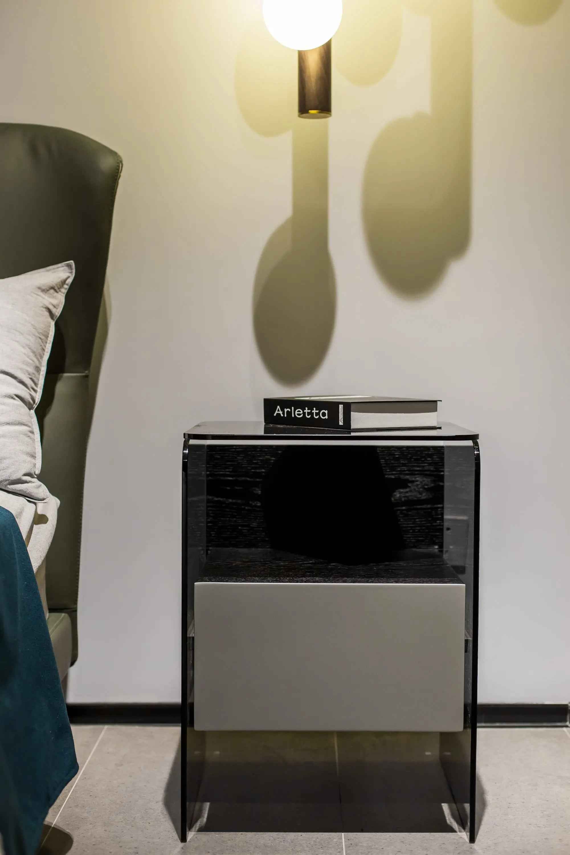 Minimalist Black Glass HX-2066-2/3 Bedside Table for Modern Bedrooms