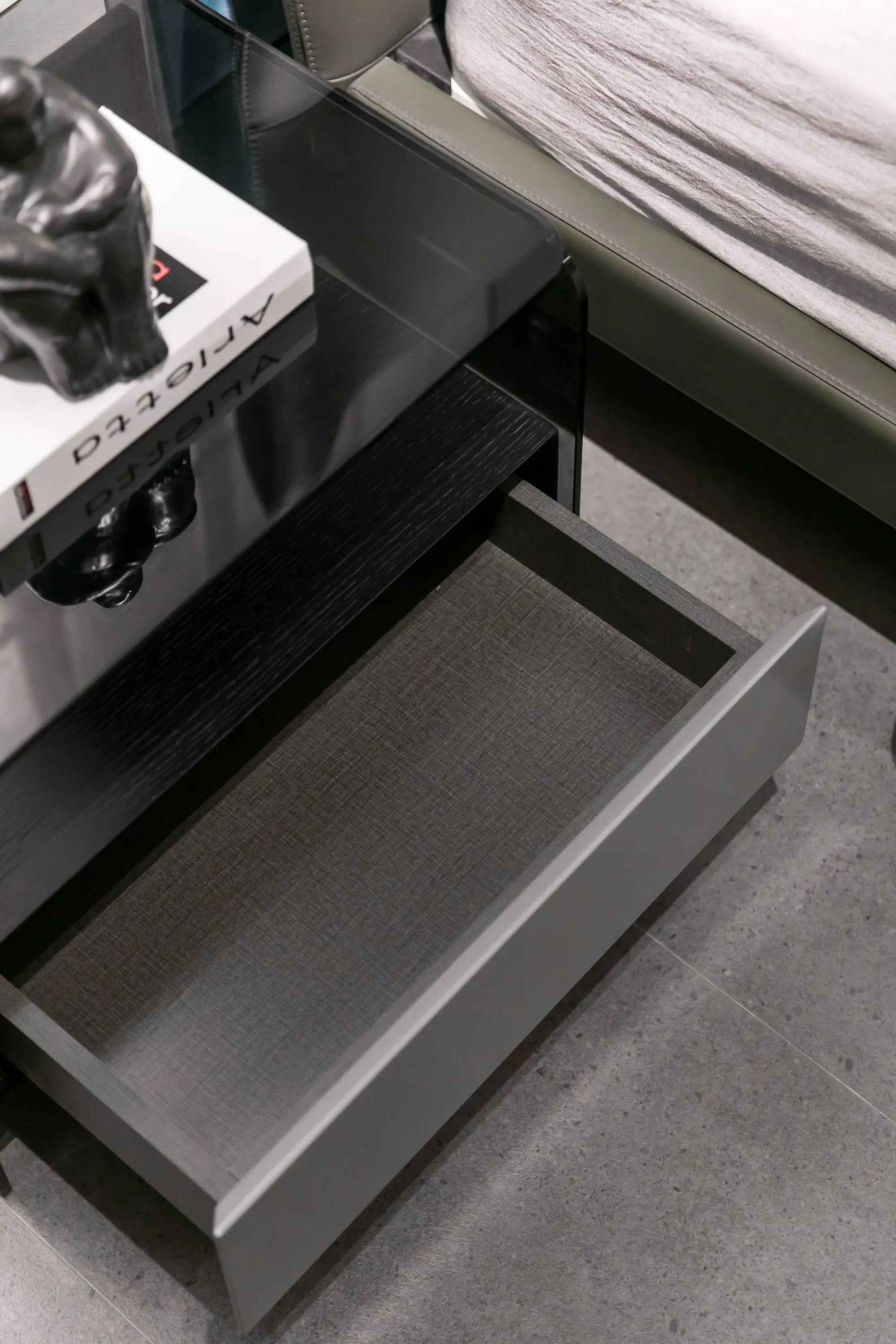 Minimalist Black Glass HX-2066-2/3 Bedside Table for Modern Bedrooms