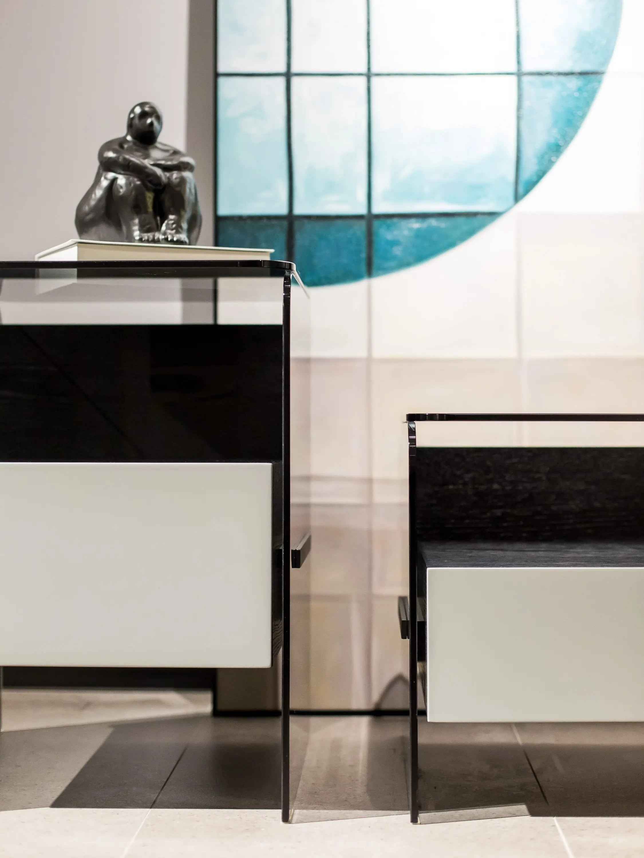 Minimalist Black Glass HX-2066-2/3 Bedside Table for Modern Bedrooms