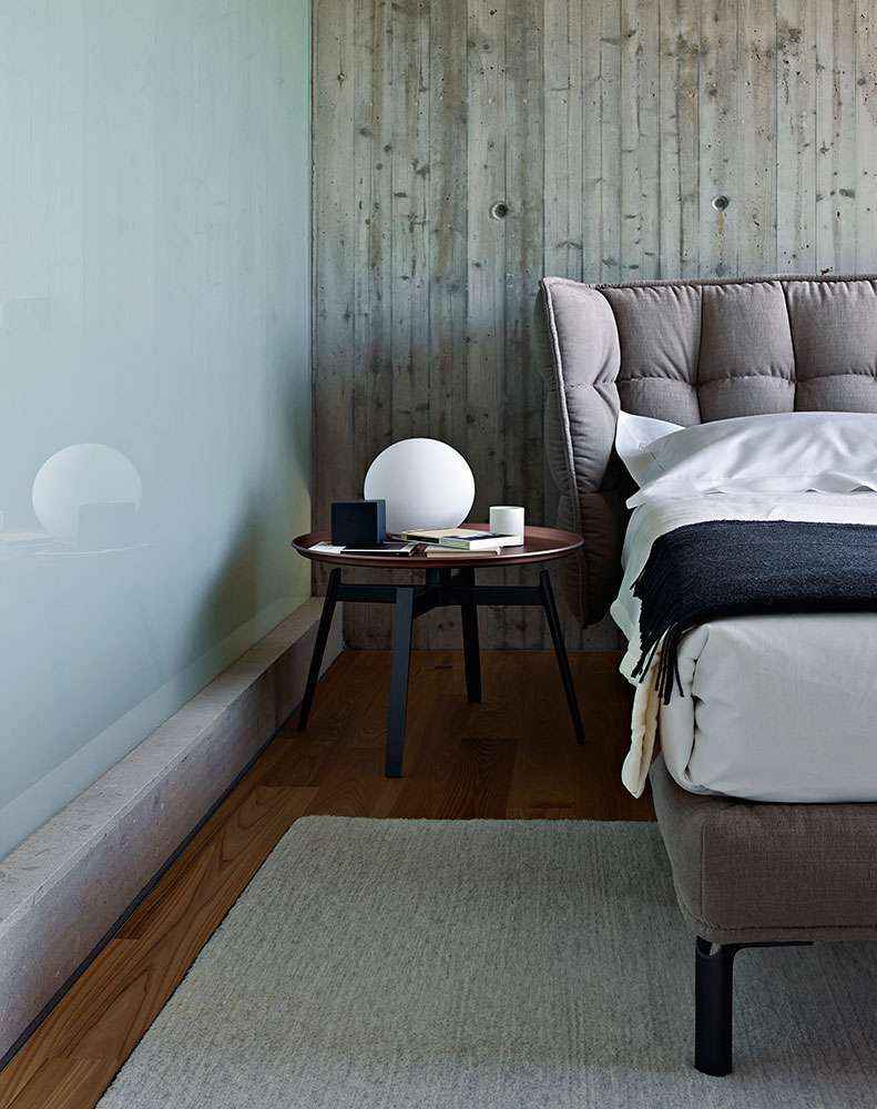 RC-19 Minimalism Bed