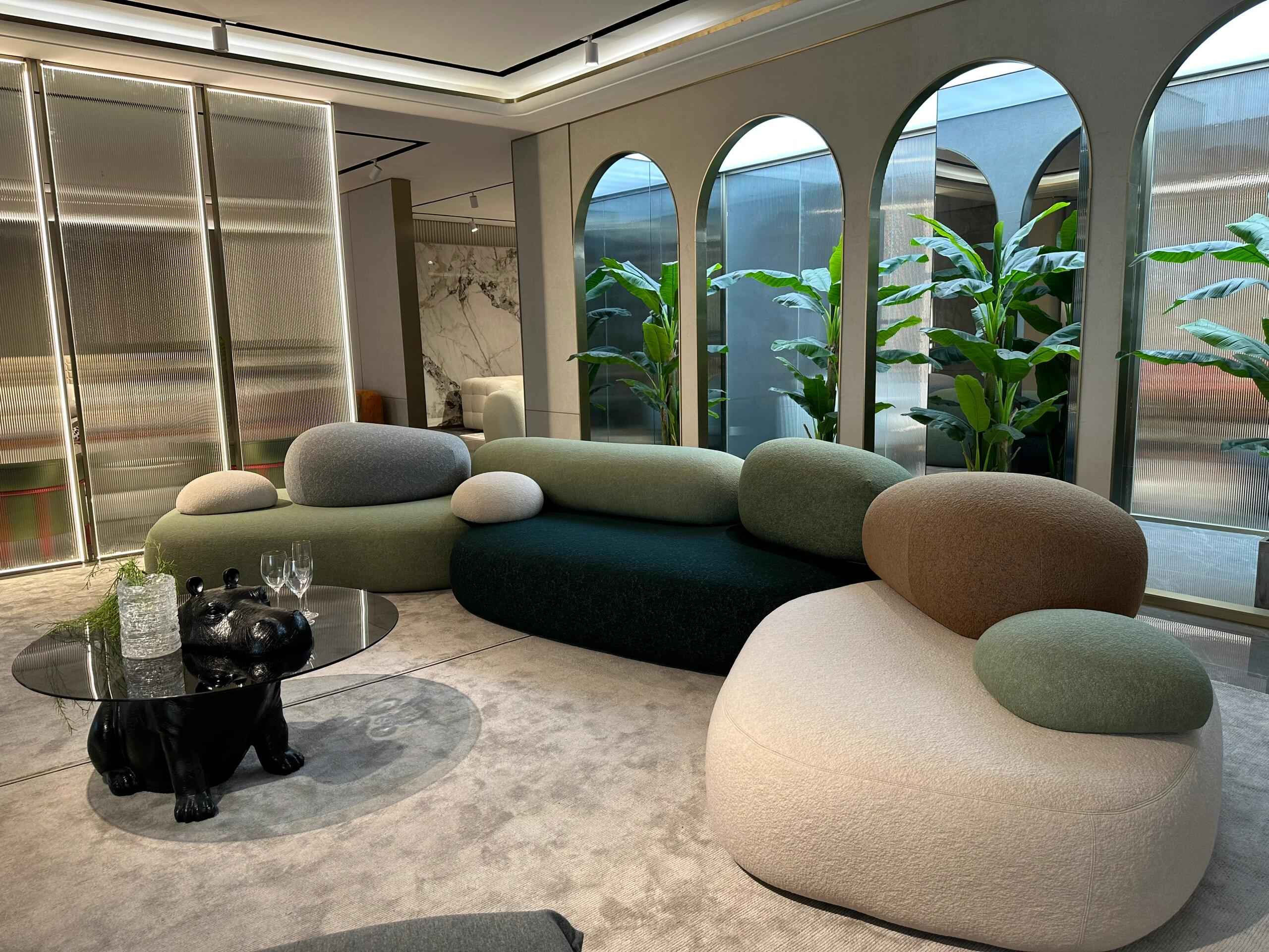 Infinite Creativity: Flexible Modular System of Pebble Sofas