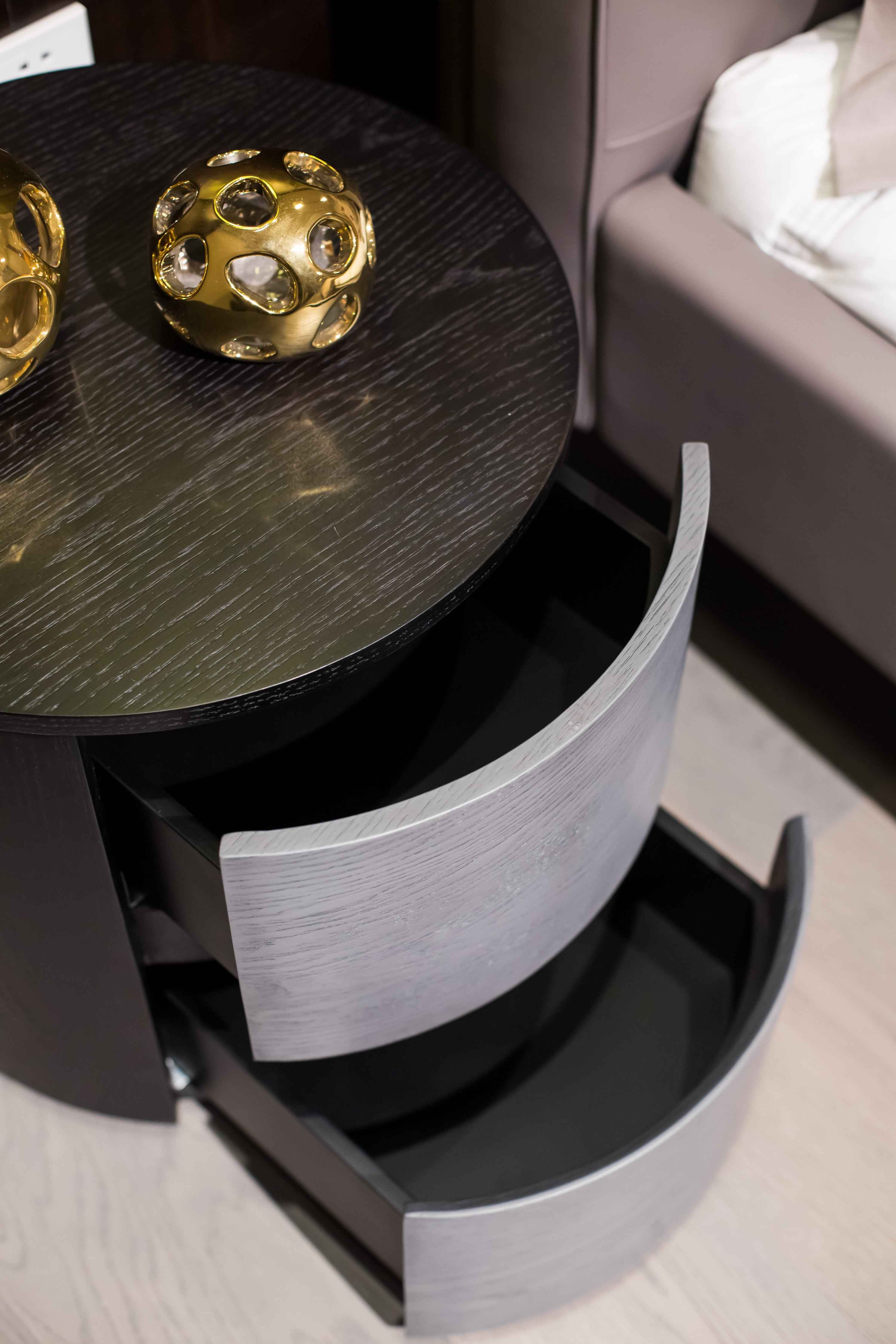 HX-1802-2 bedside table