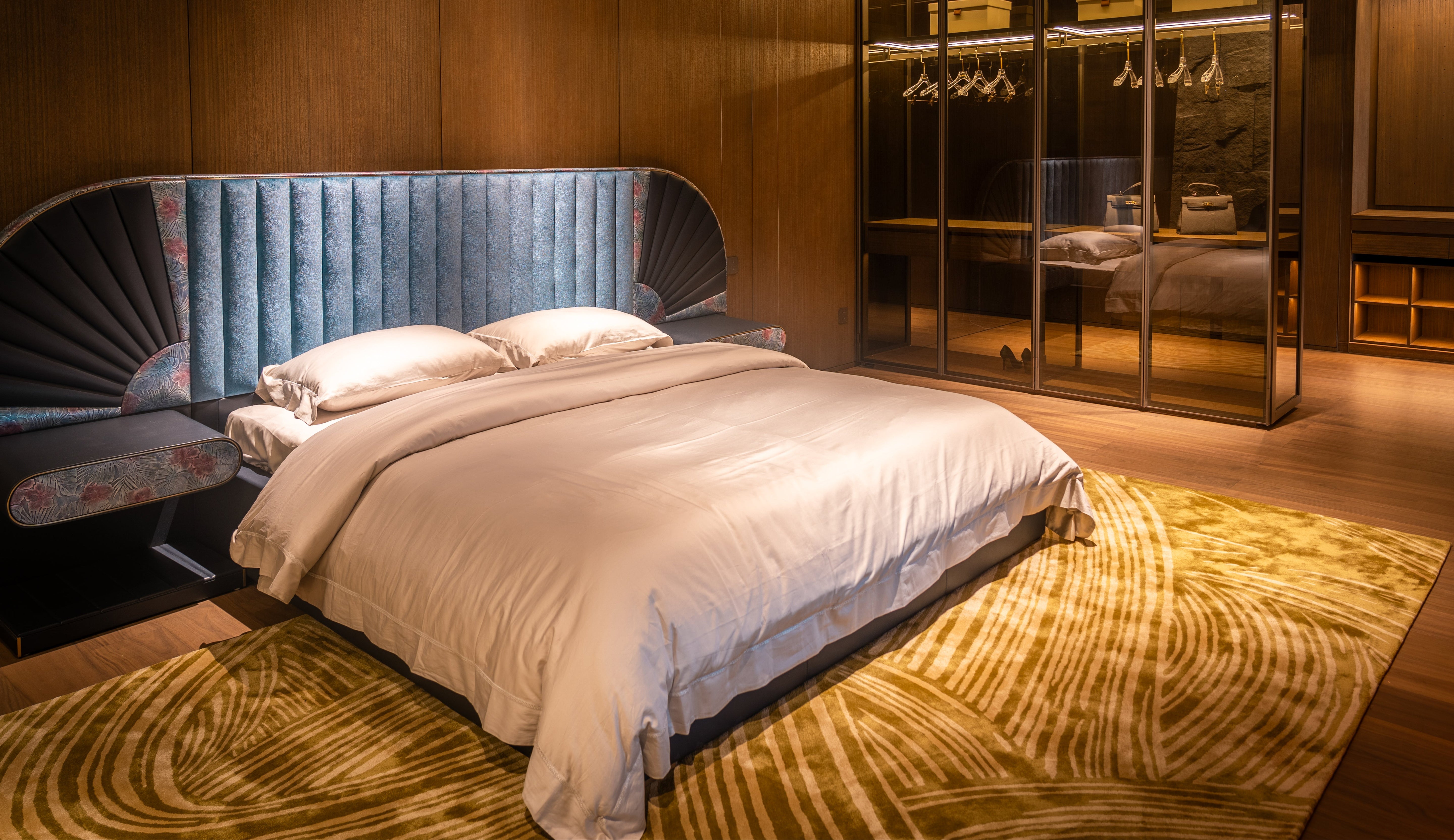 APT-3167 Bed - Modern Comfort and Style for Your Bedroom - Chiuchiufurniture