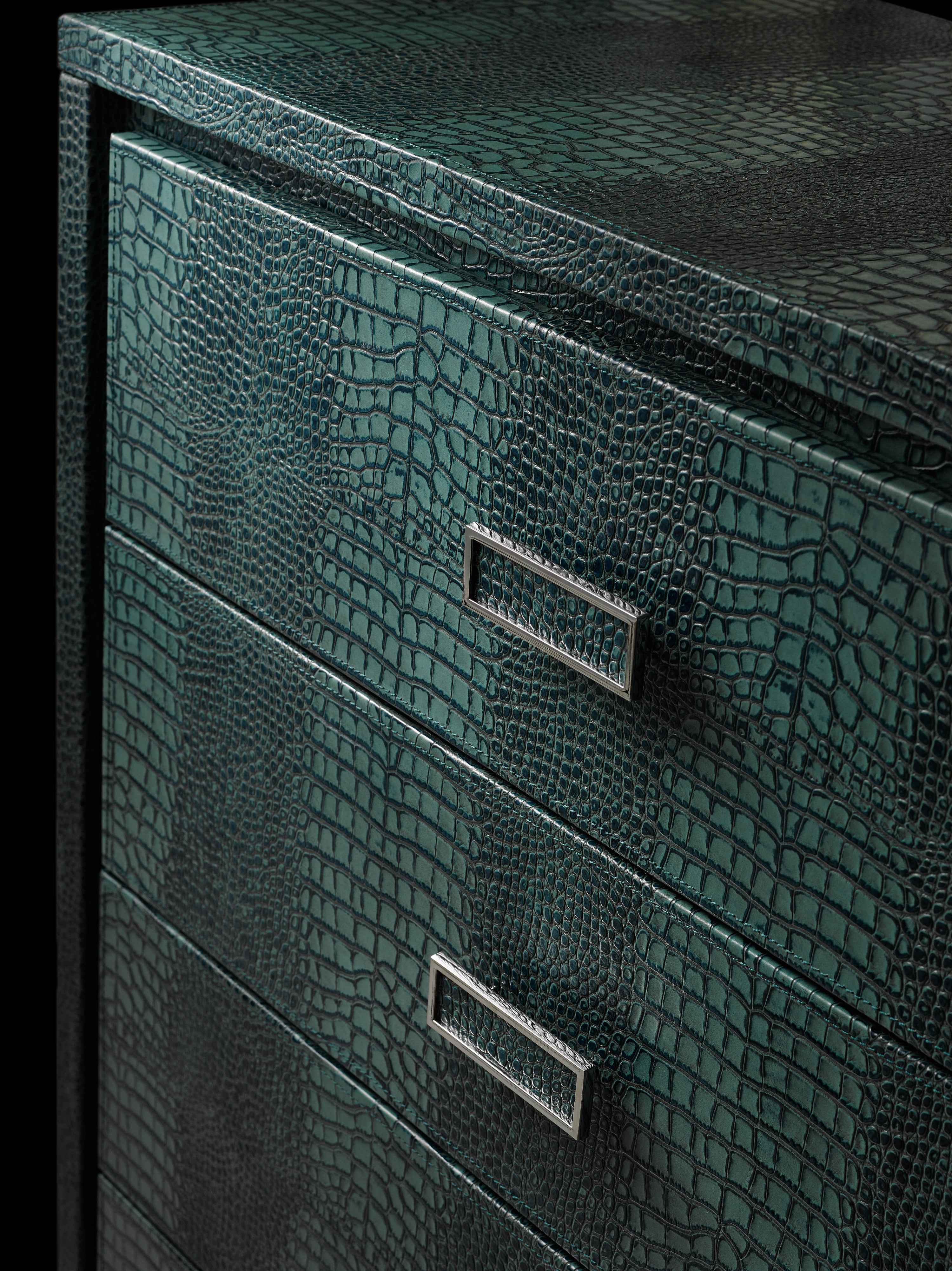 APTA-163 Chest of drawers