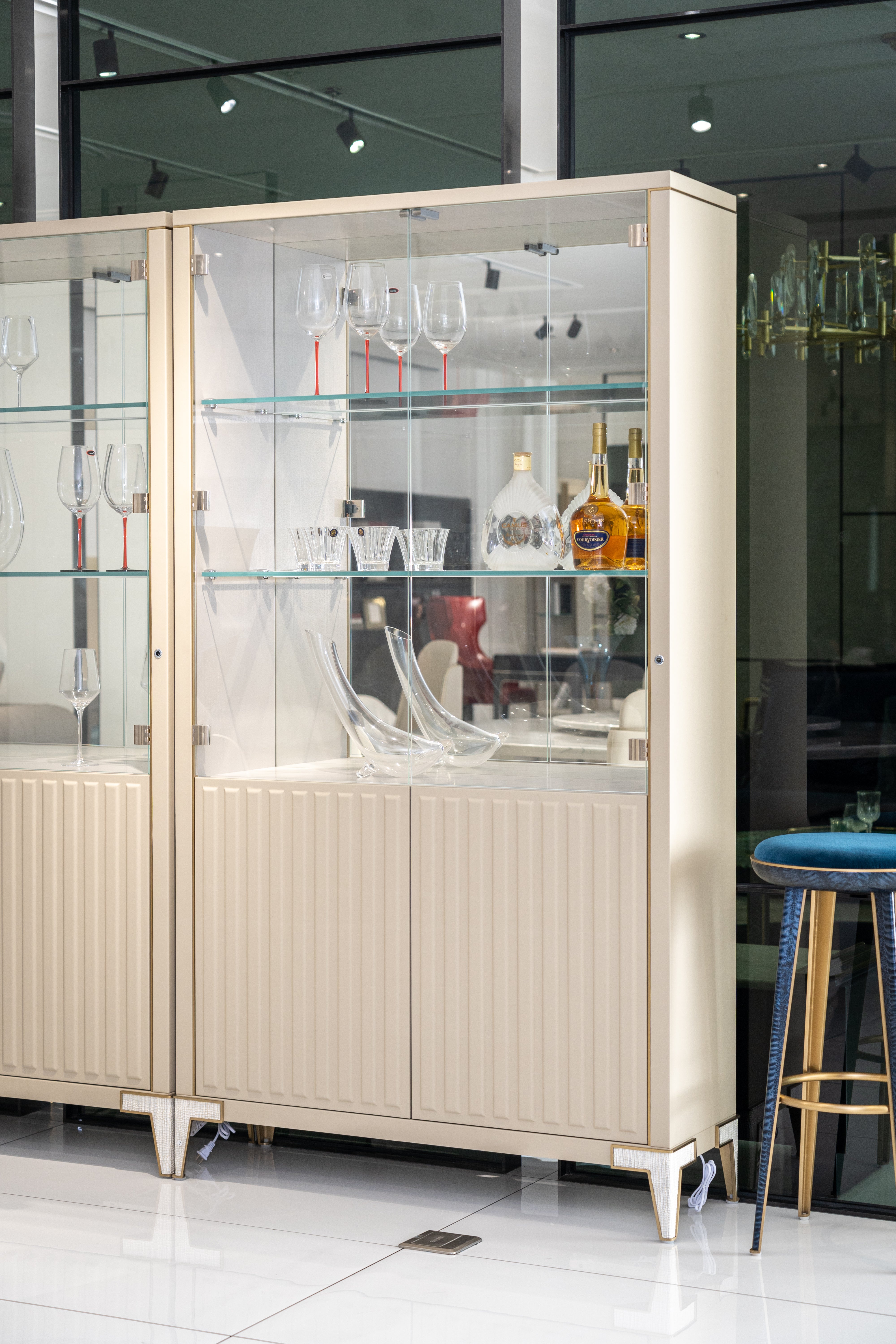 APTA-2792 Wine Cabinet – Premium Storage Solution for Wine Lovers - Chiuchiufurniture