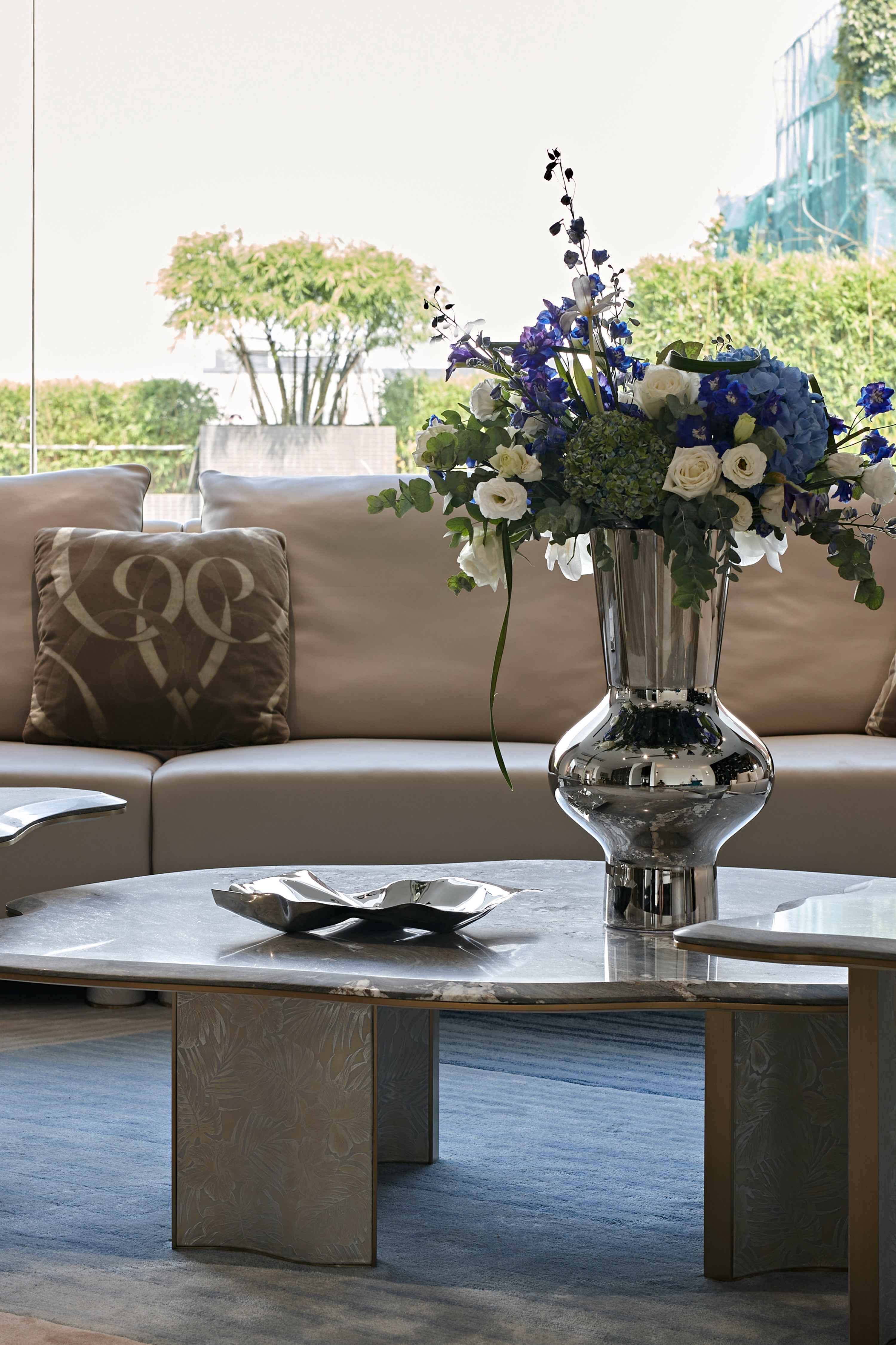 APTC-2597 Lrregular coffee table