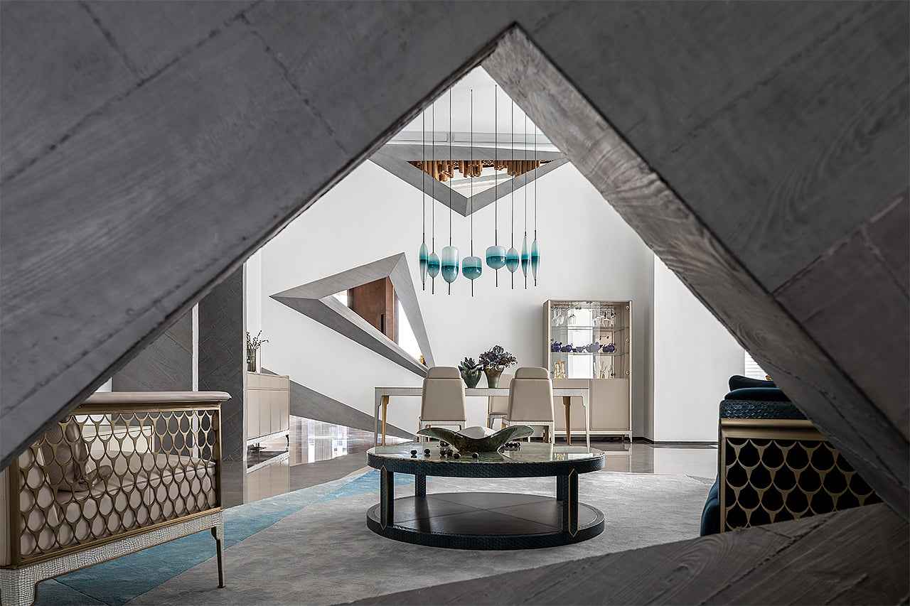 APTC-2687 Round table