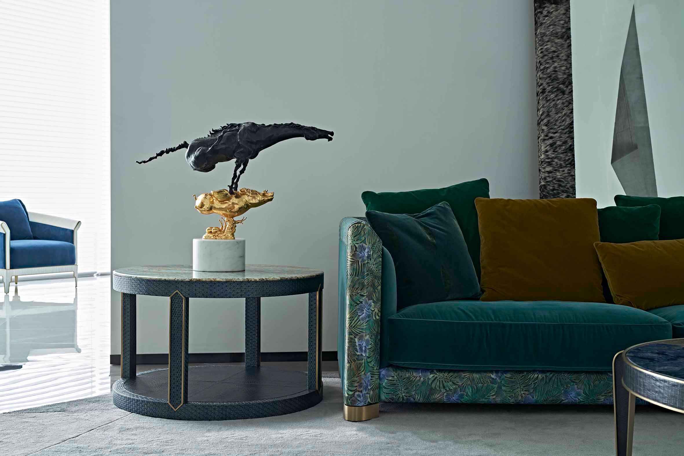 APTC-2687 Round table