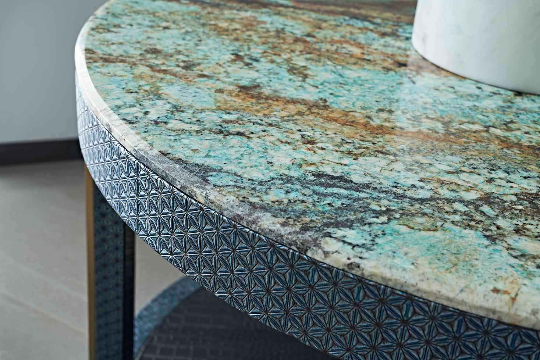 APTC-2687 Round table