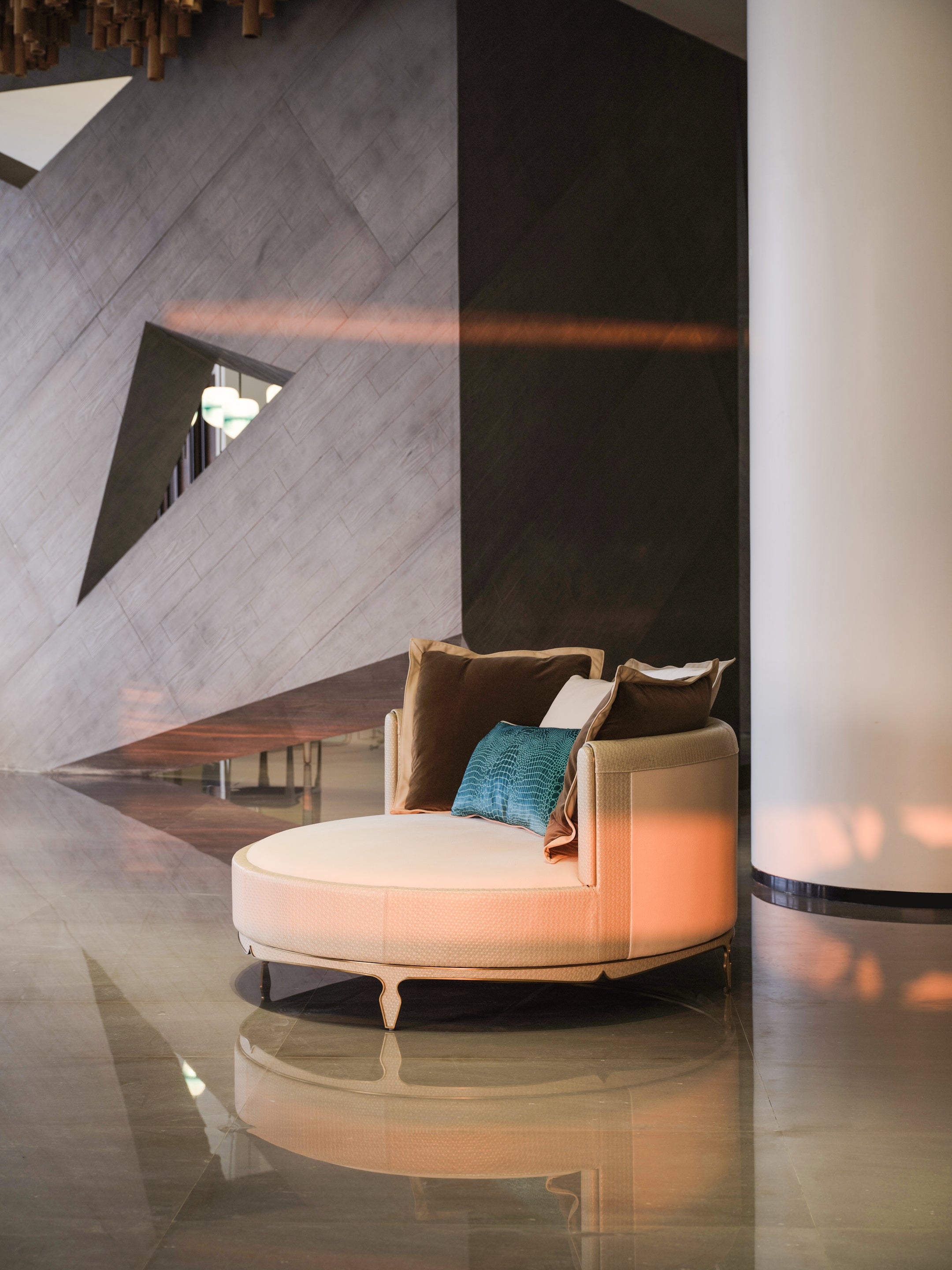 APTS-2258 Round Toffee Sofa - Stylish and Comfortable Living Room Furniture - Chiuchiufurniture