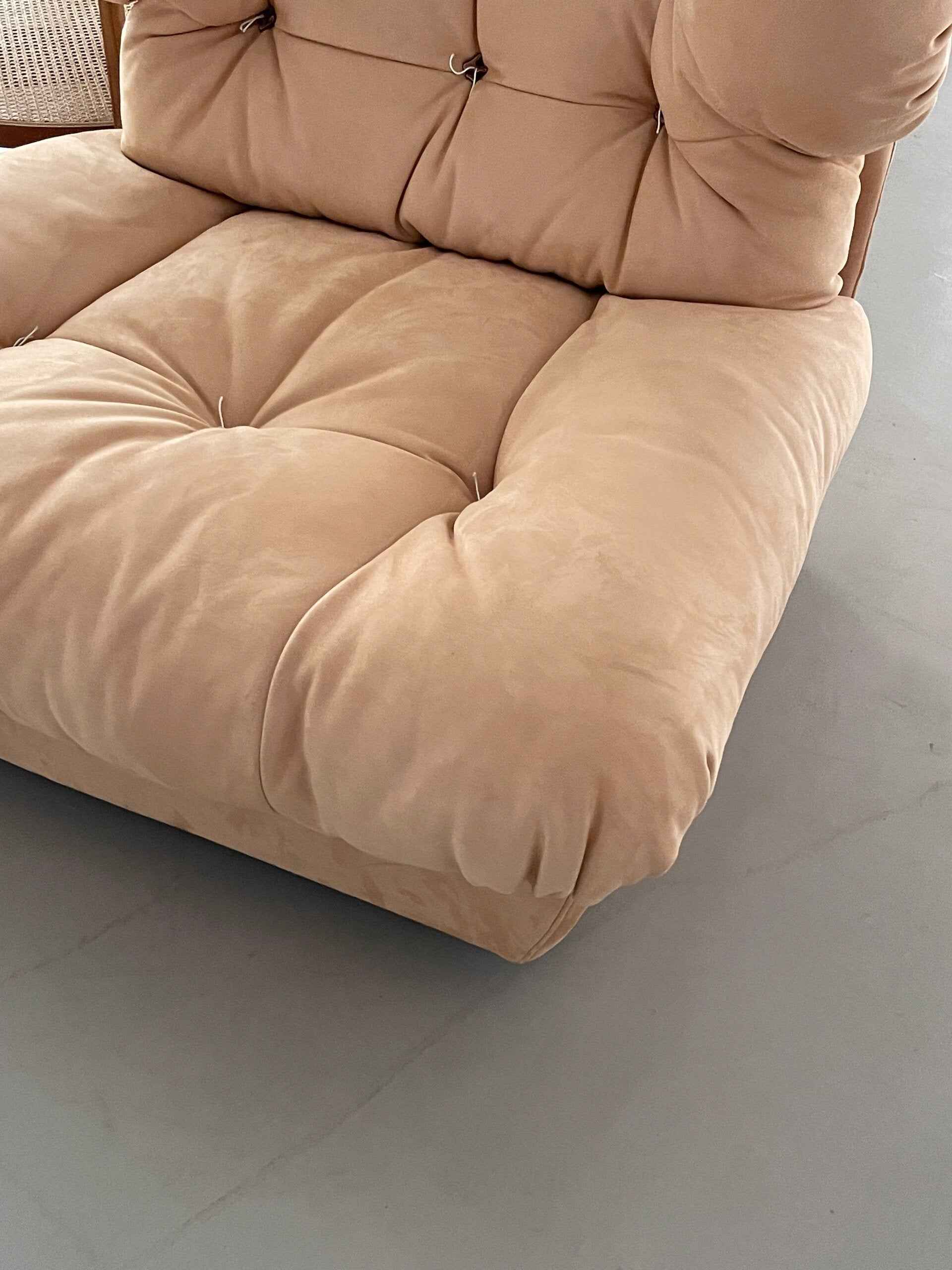 2255 Lounge chair Milano Cloud Swivel Chair