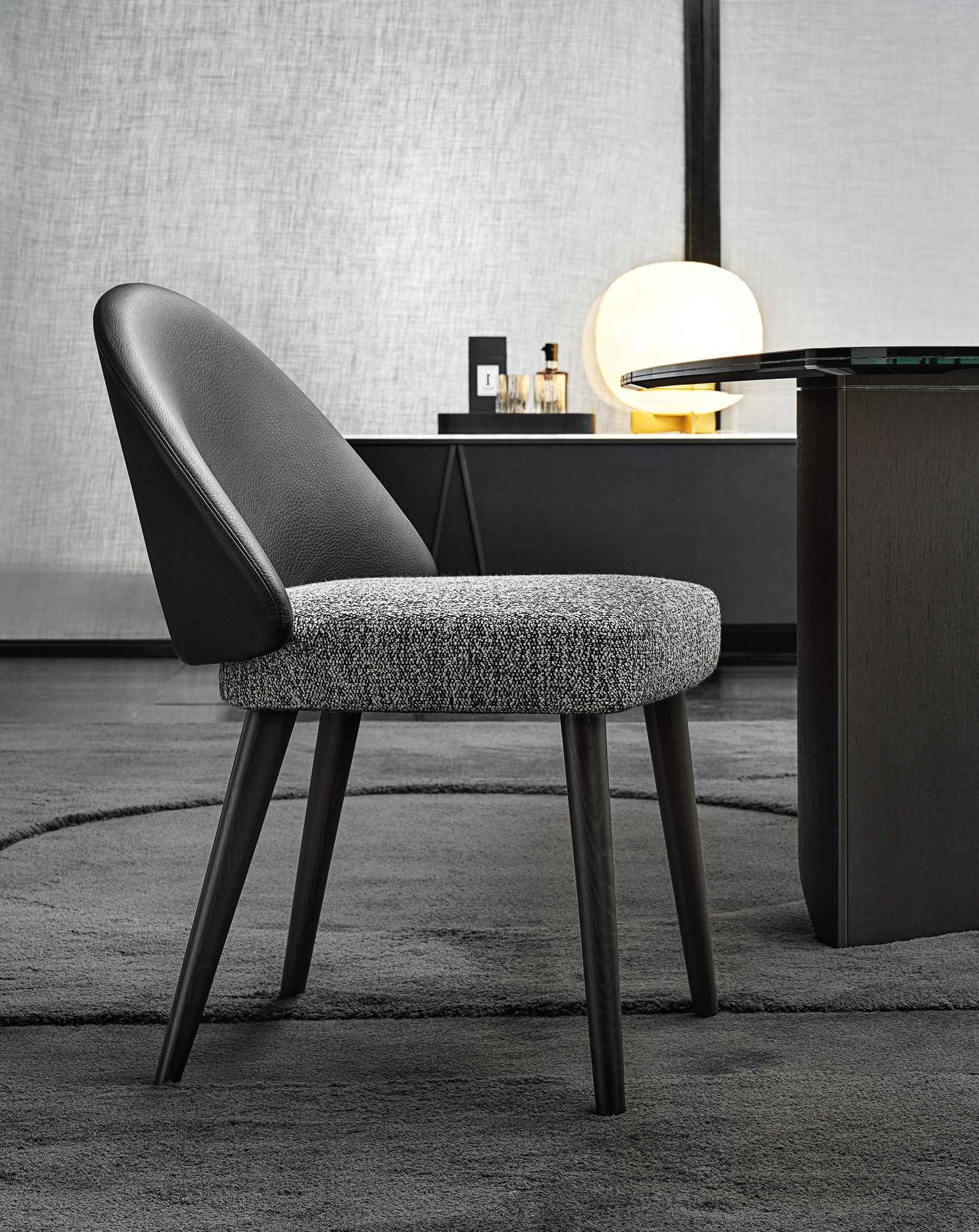 C-806 Minimalism Dining chair