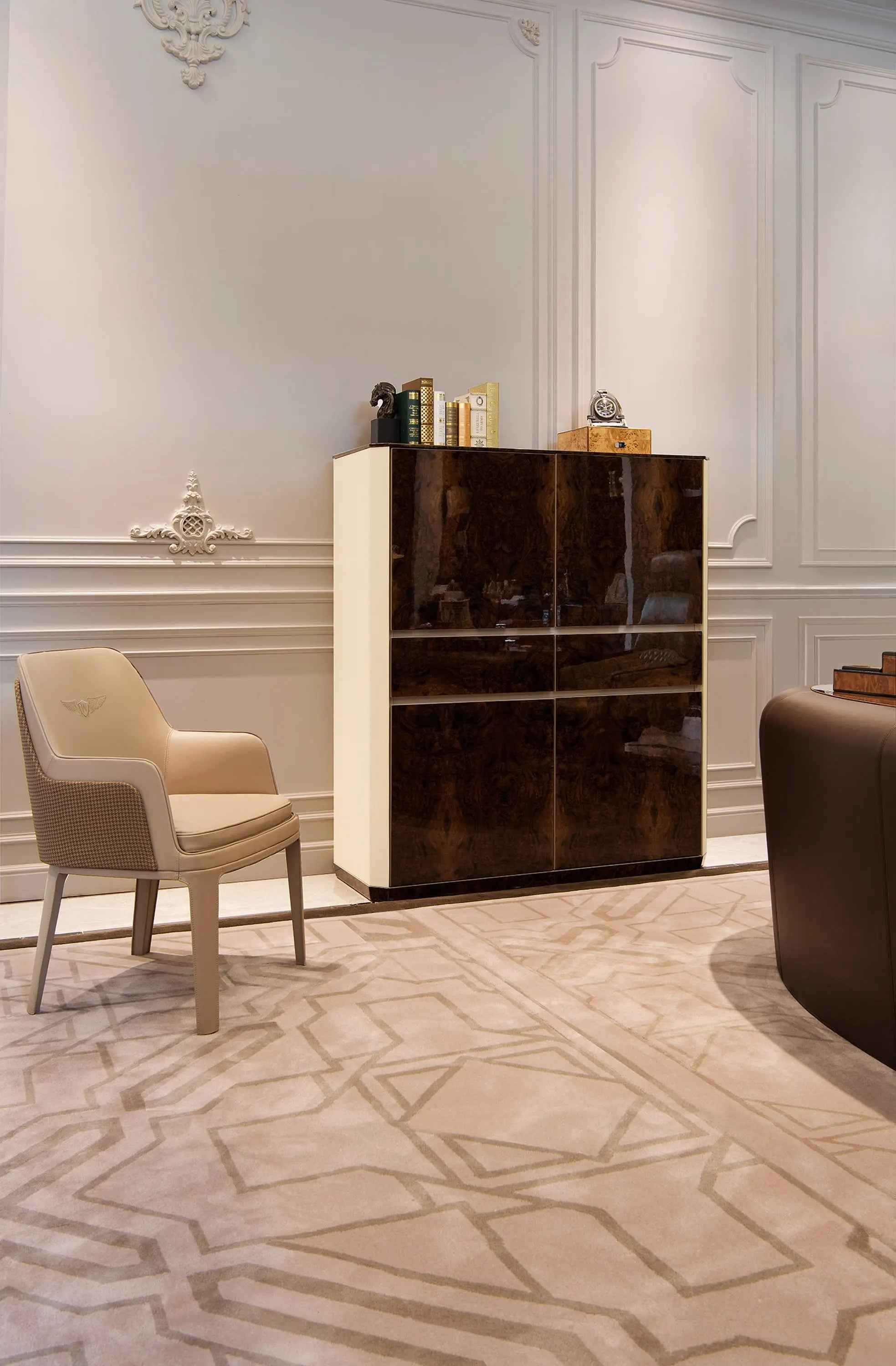 Comfortable and Stylish Dining Chair - Perfect for Any Home W001D5A W001D5B Bentley style Kendal Chair dining chair