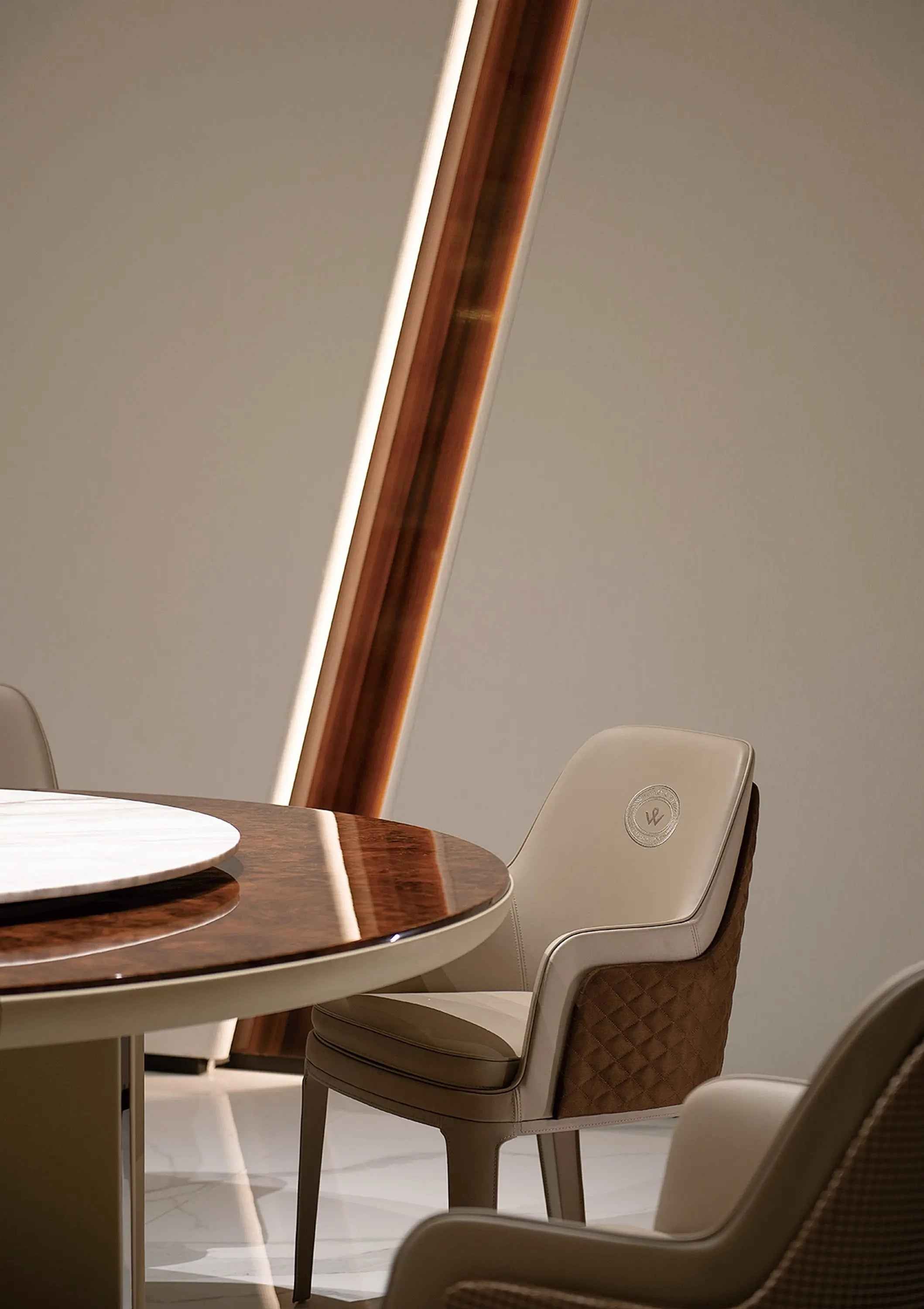 Comfortable and Stylish Dining Chair - Perfect for Any Home W001D5A W001D5B Bentley style Kendal Chair dining chair