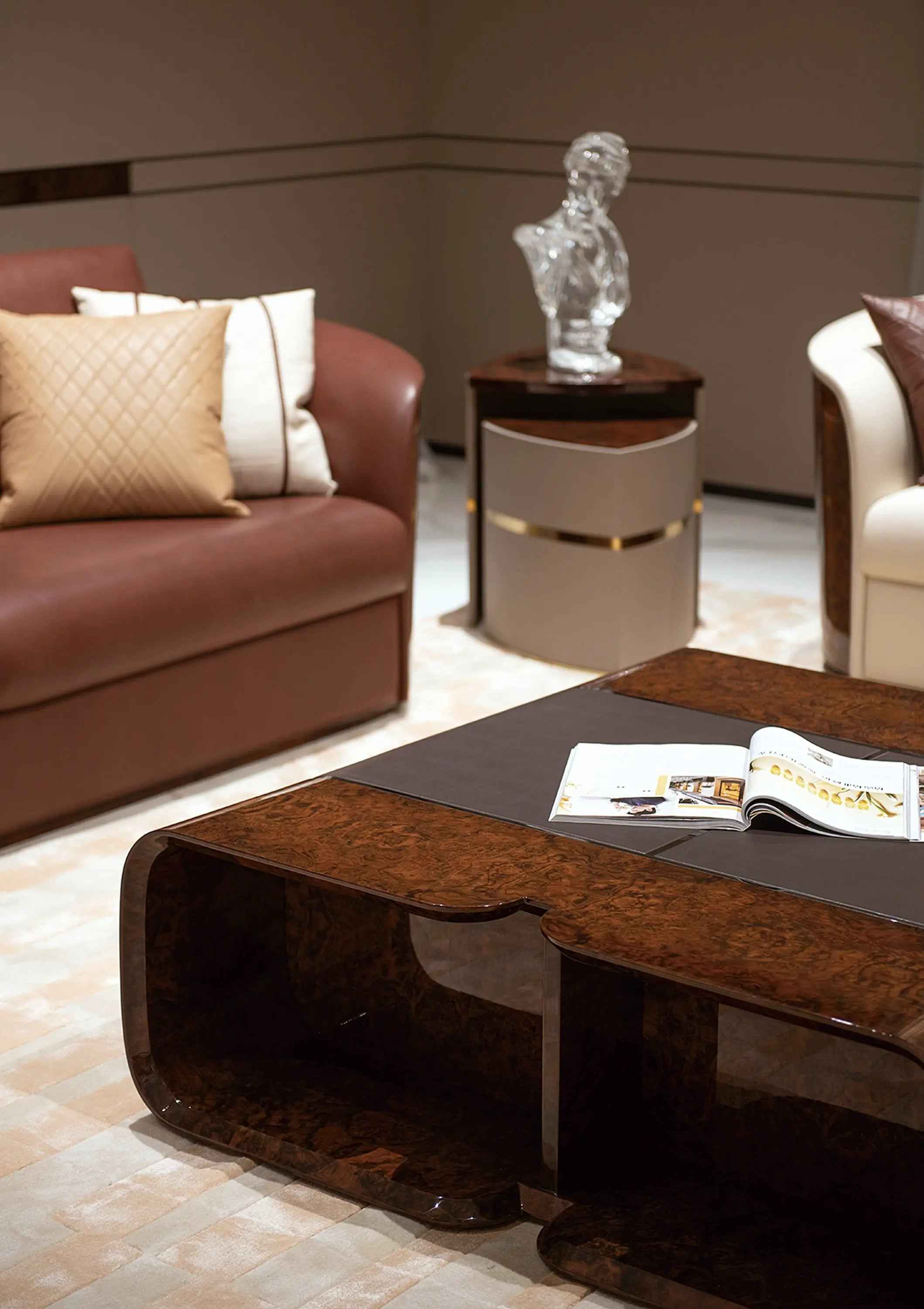 Contemporary Bentwood Bentley style Kingswood Sofa with walnut Wood Veneer Finish for Stylish Living W006SF2B Sofa