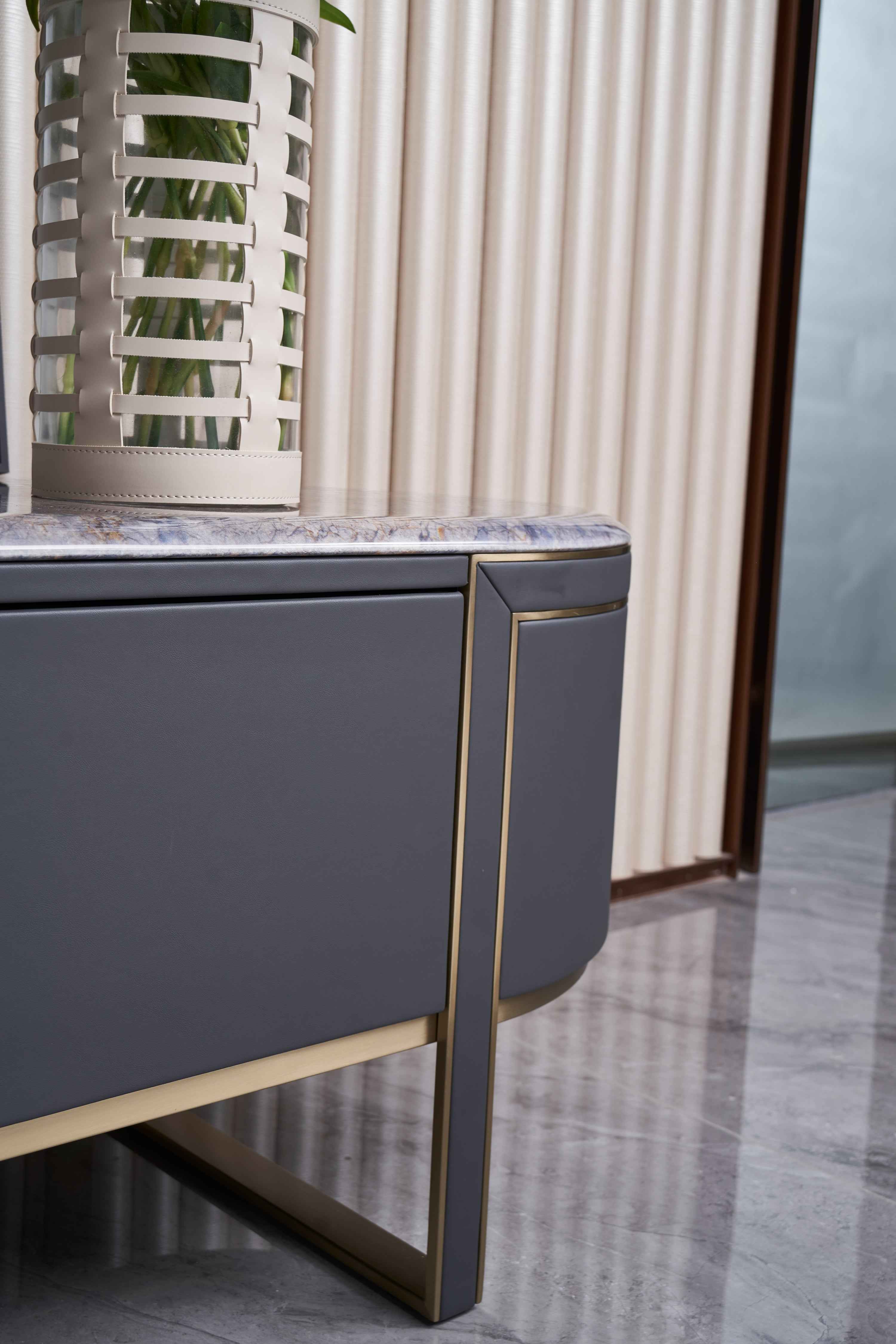 DH-053-2 FLOOR CABINET