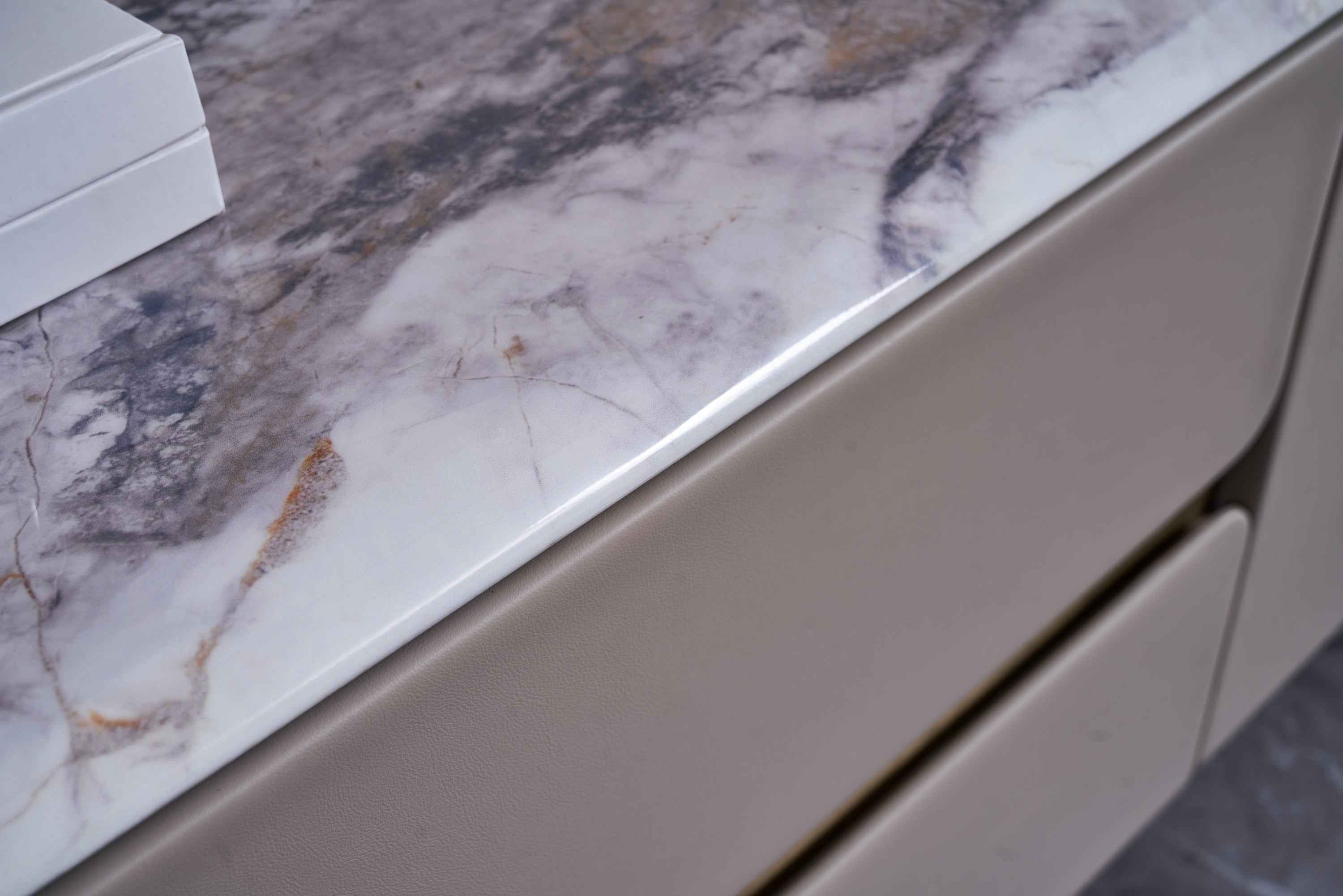 DH-053-1 FLOOR CABINET