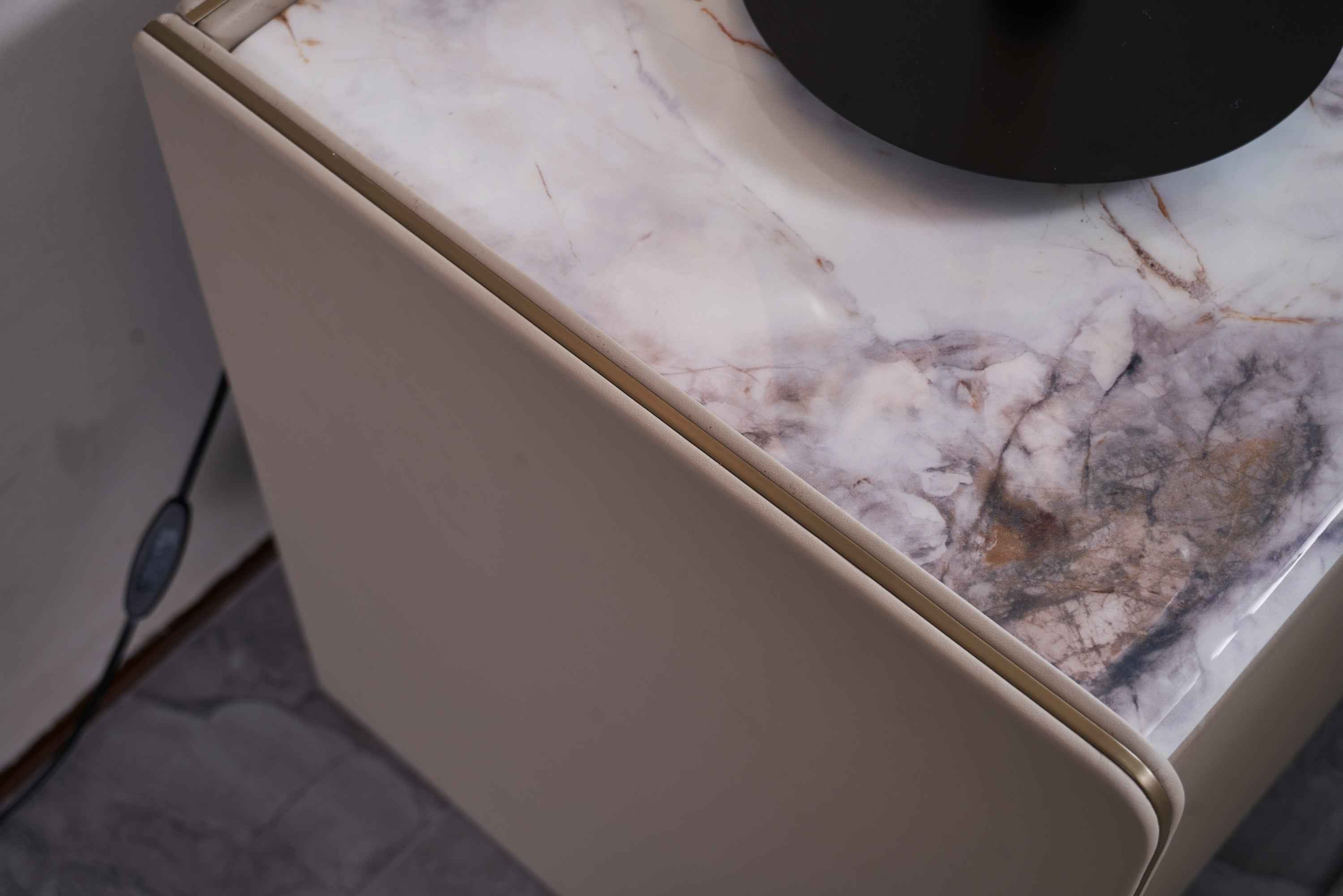 DH-053-1 FLOOR CABINET