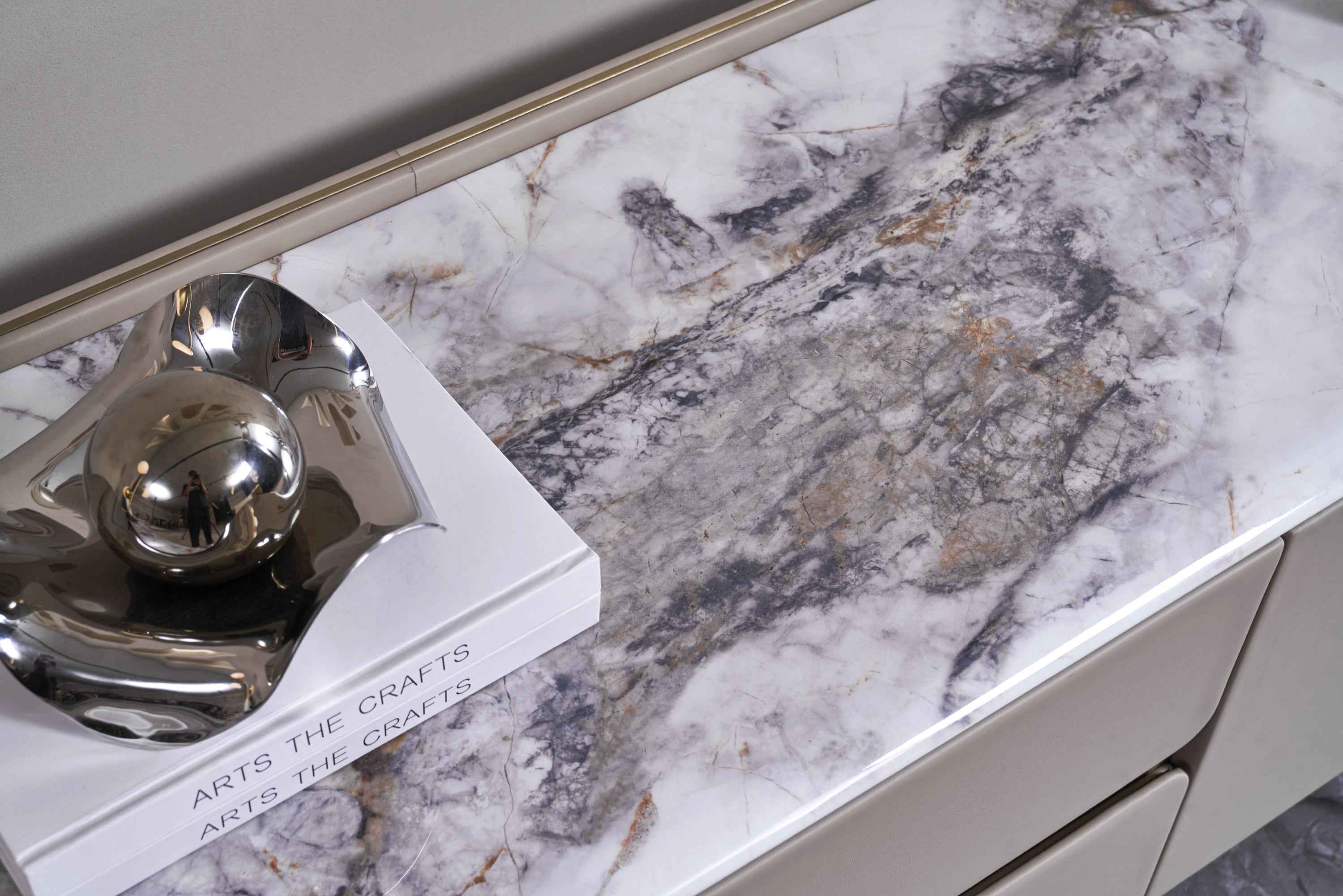 DH-053-1 FLOOR CABINET