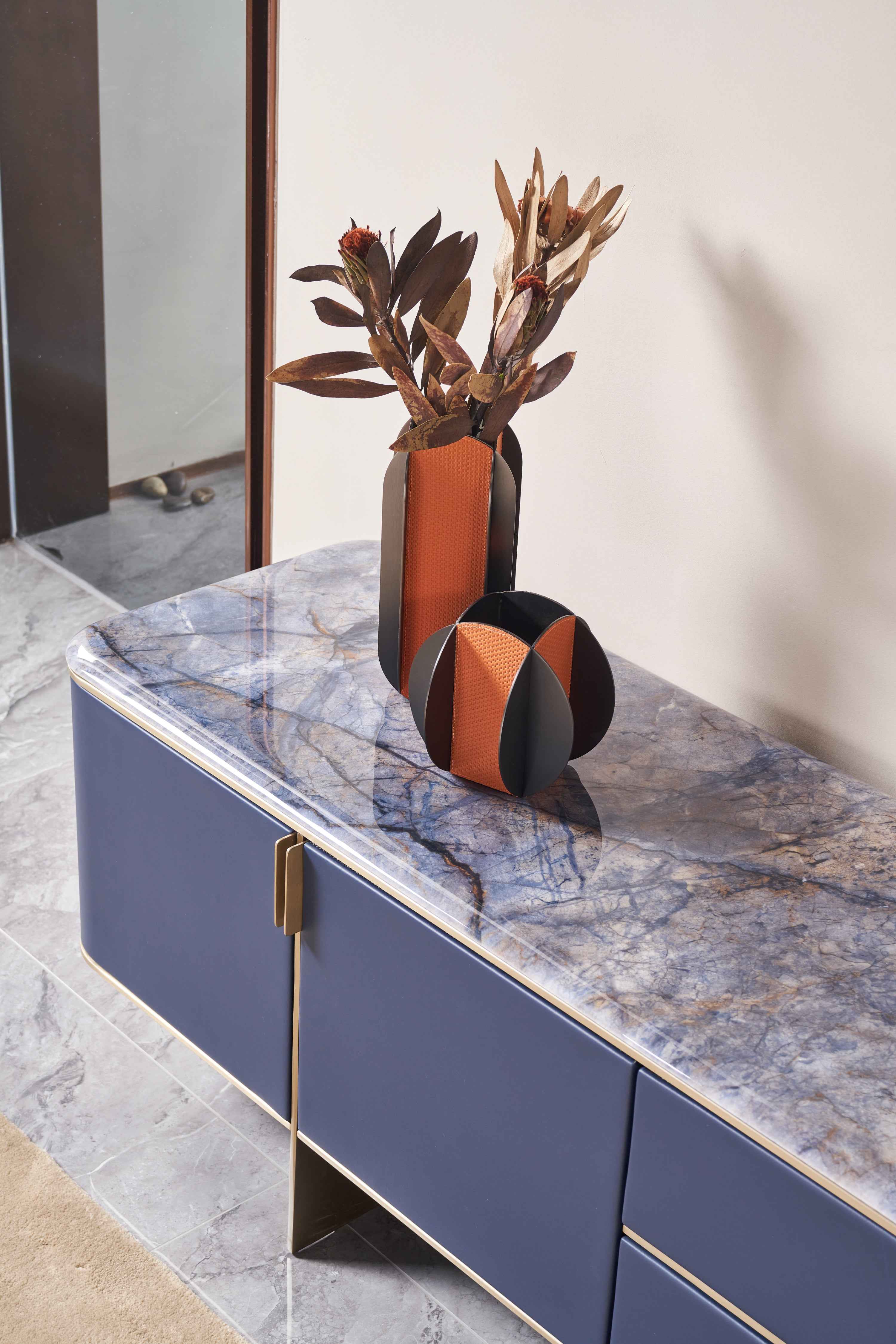 DH3-037-1 FLOOR CABINET