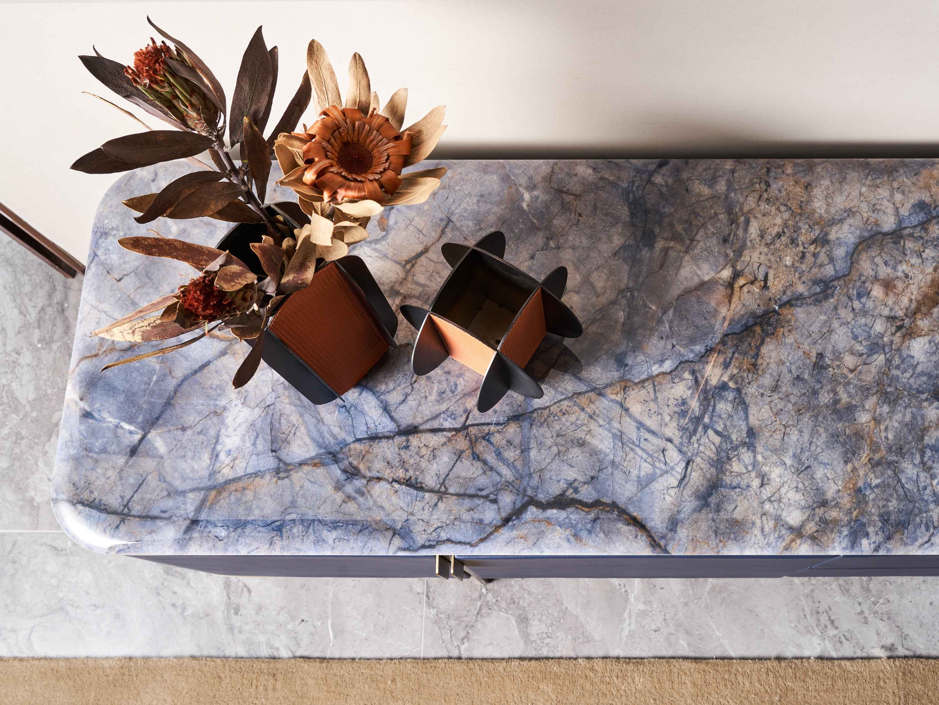 DH3-037-1 FLOOR CABINET