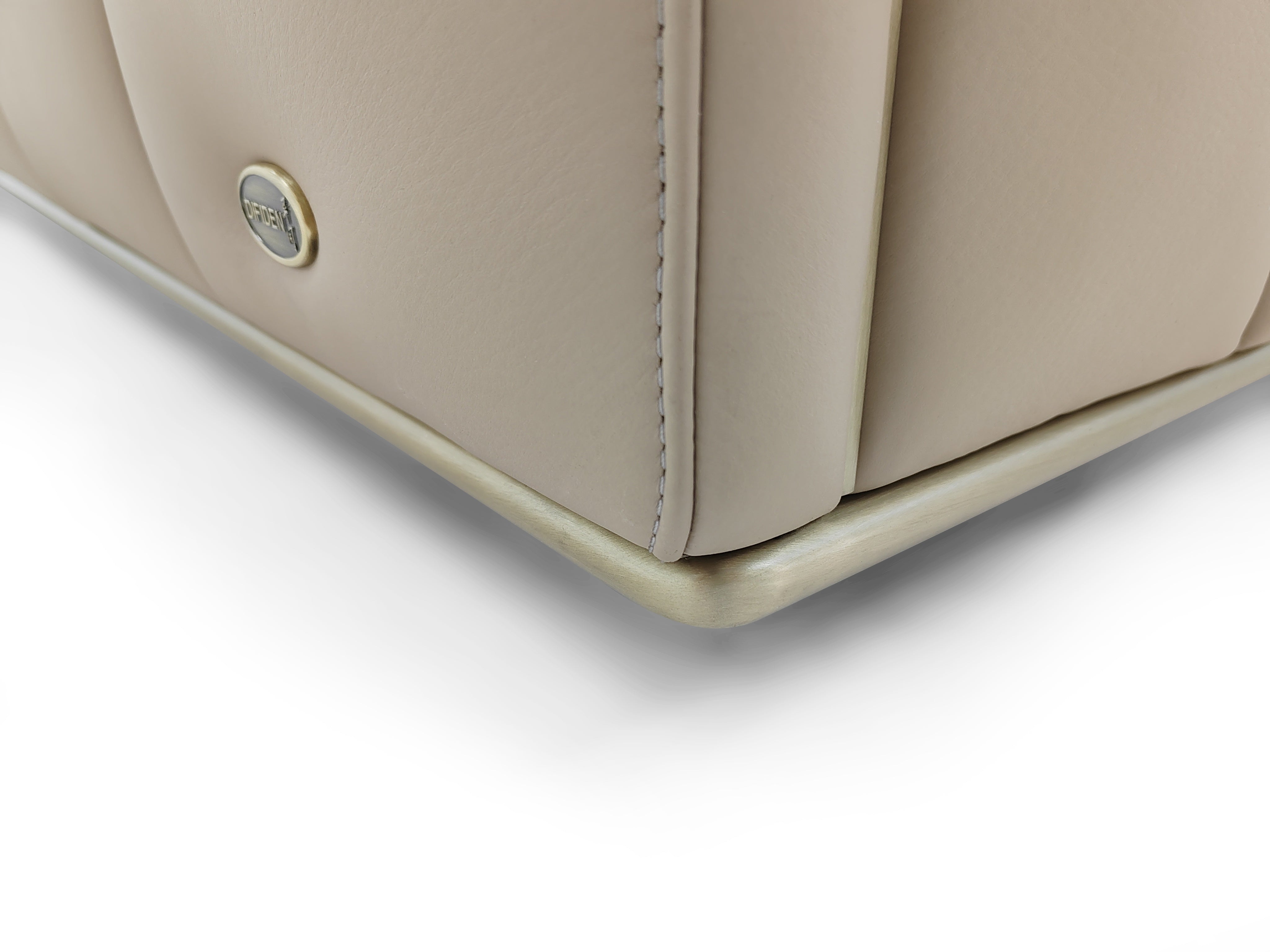 DJ5-076 Four-seater sofa Comfortable and soft to sit on - Chiuchiufurniture