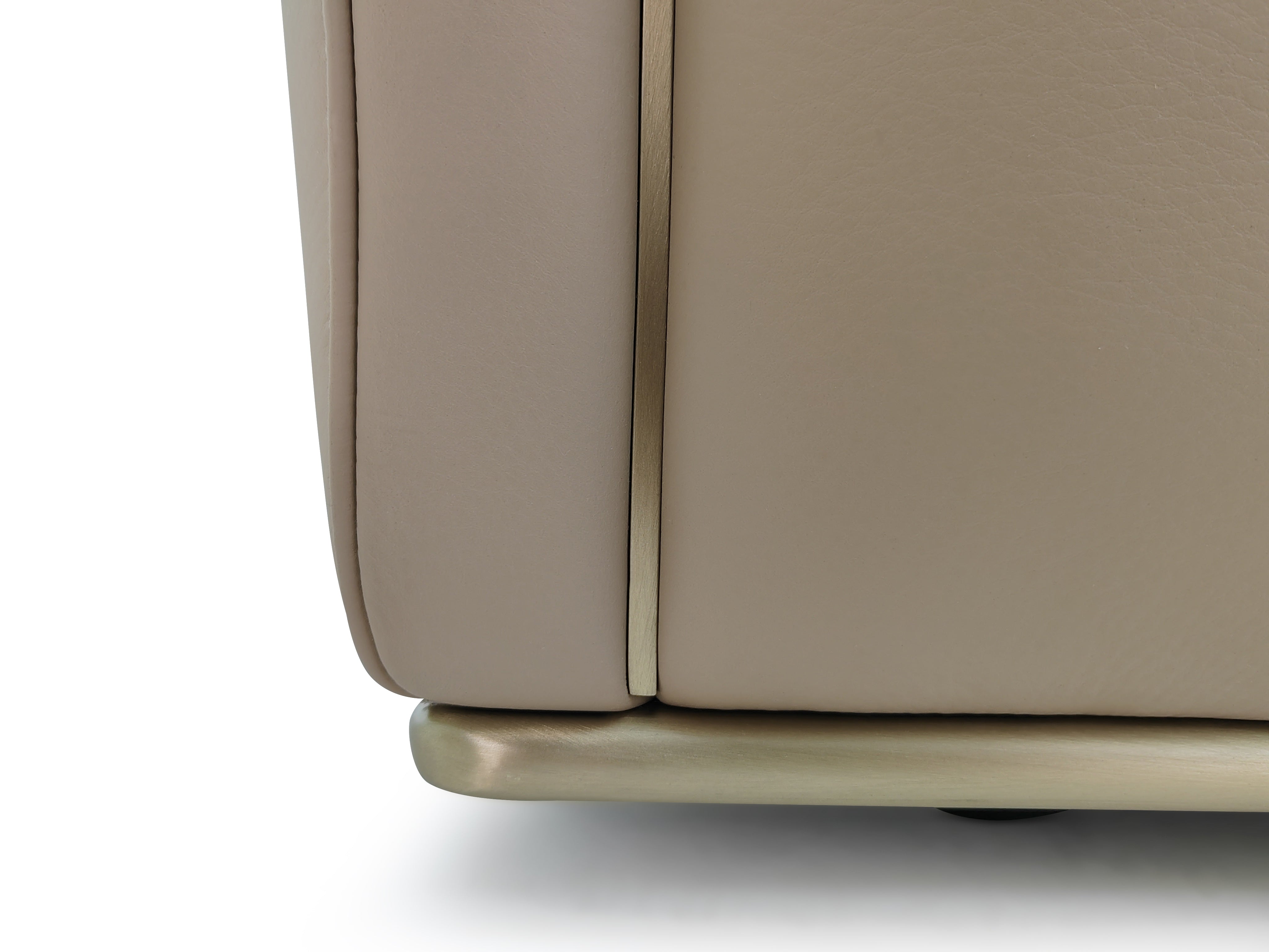 DJ5-076 Four-seater sofa Comfortable and soft to sit on - Chiuchiufurniture