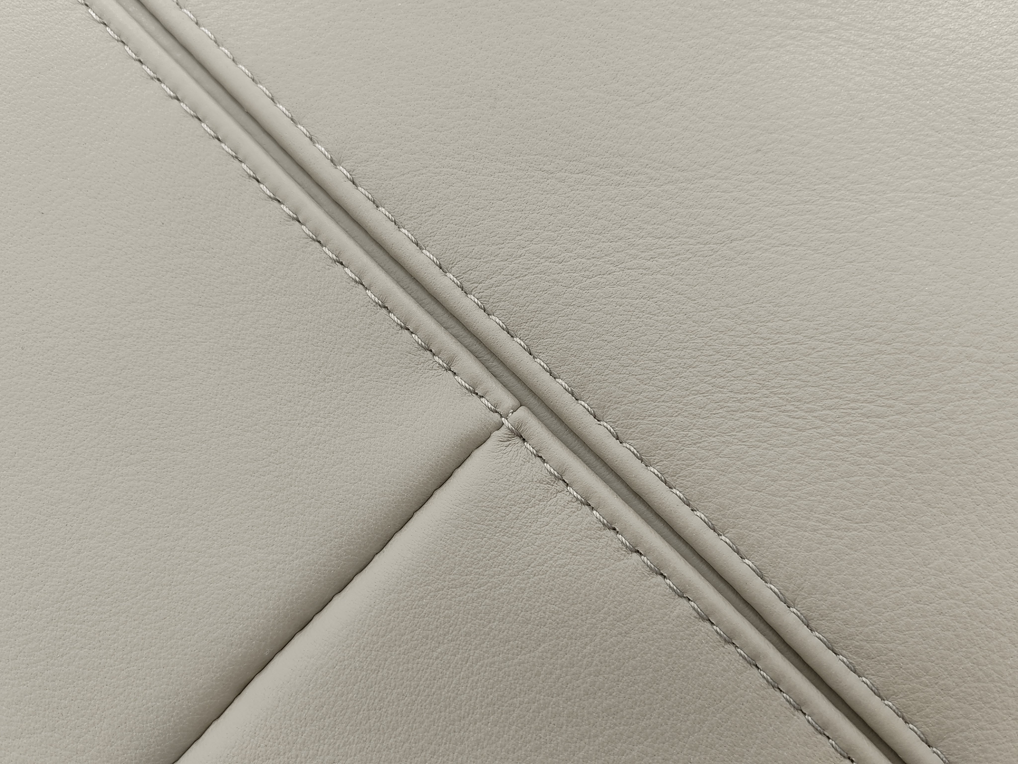 DJ5-079 Four-seater sofa Two-seater sofa Comfortable and soft to sit on - Chiuchiufurniture