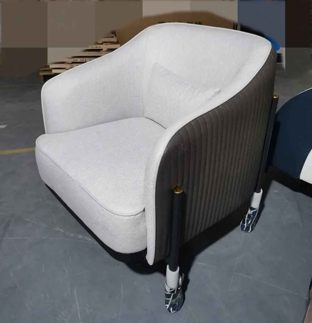 C02 Lounge chair