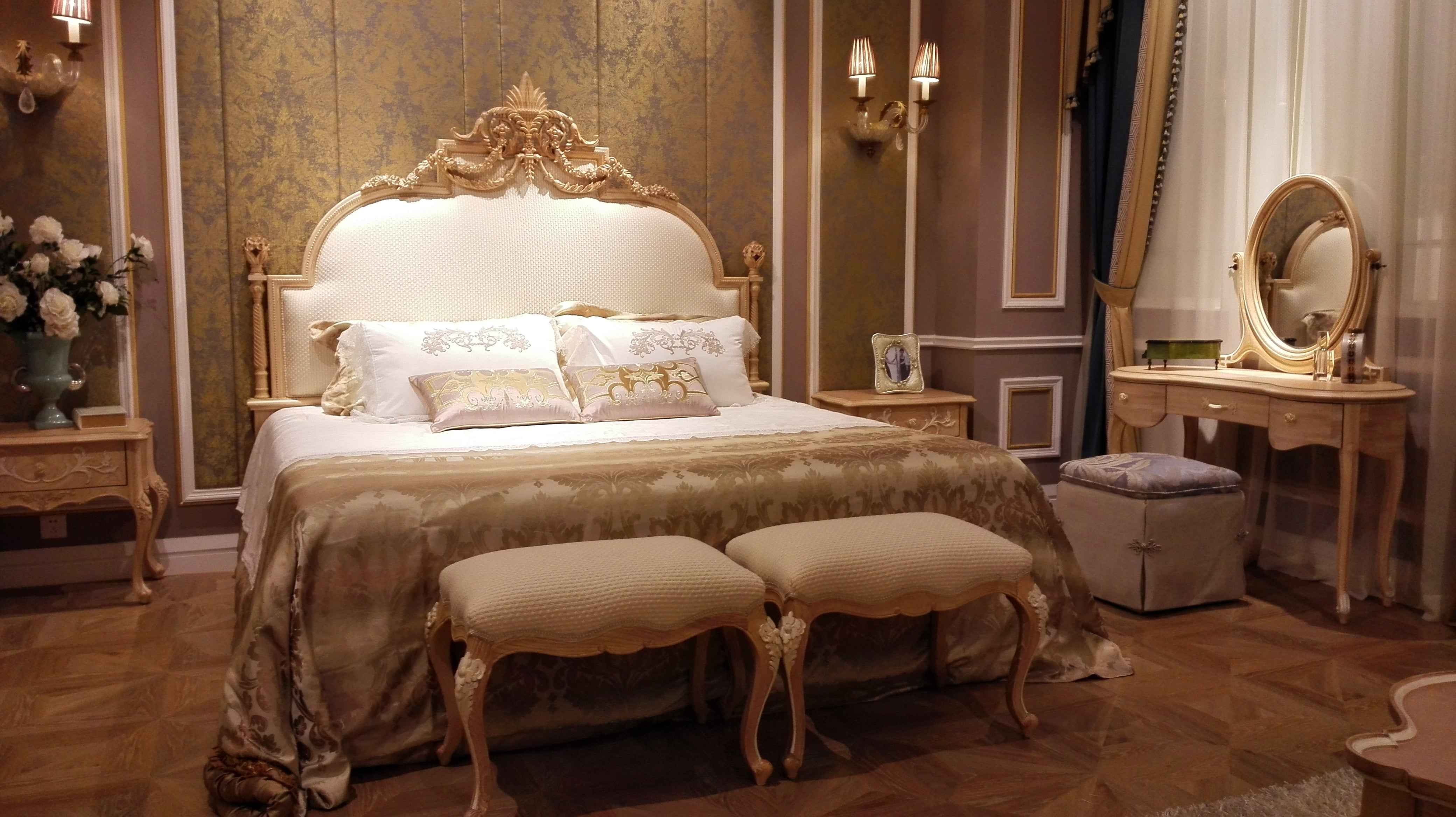 FU-129 Tail of the bed