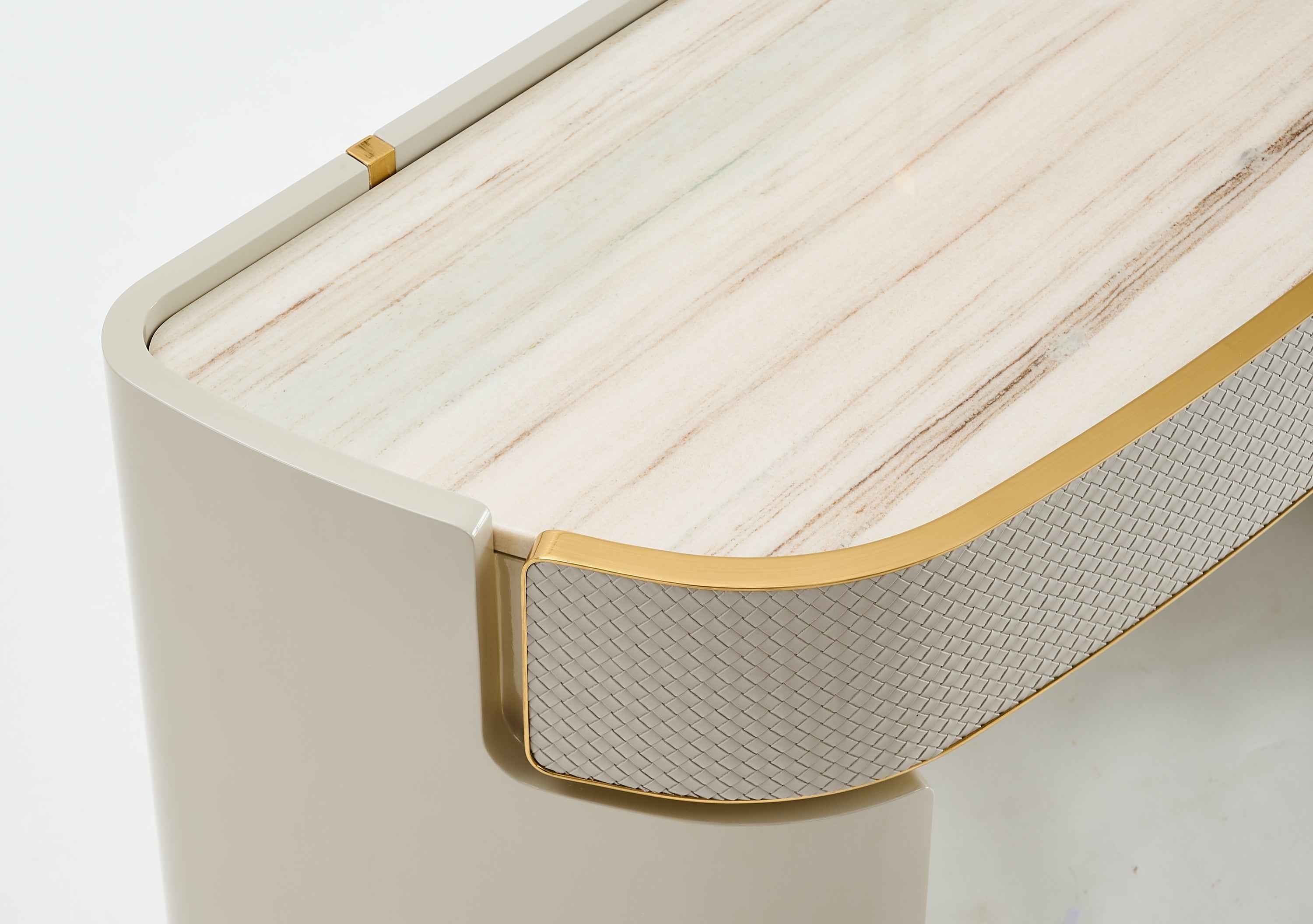 FB123B22 Bedside table