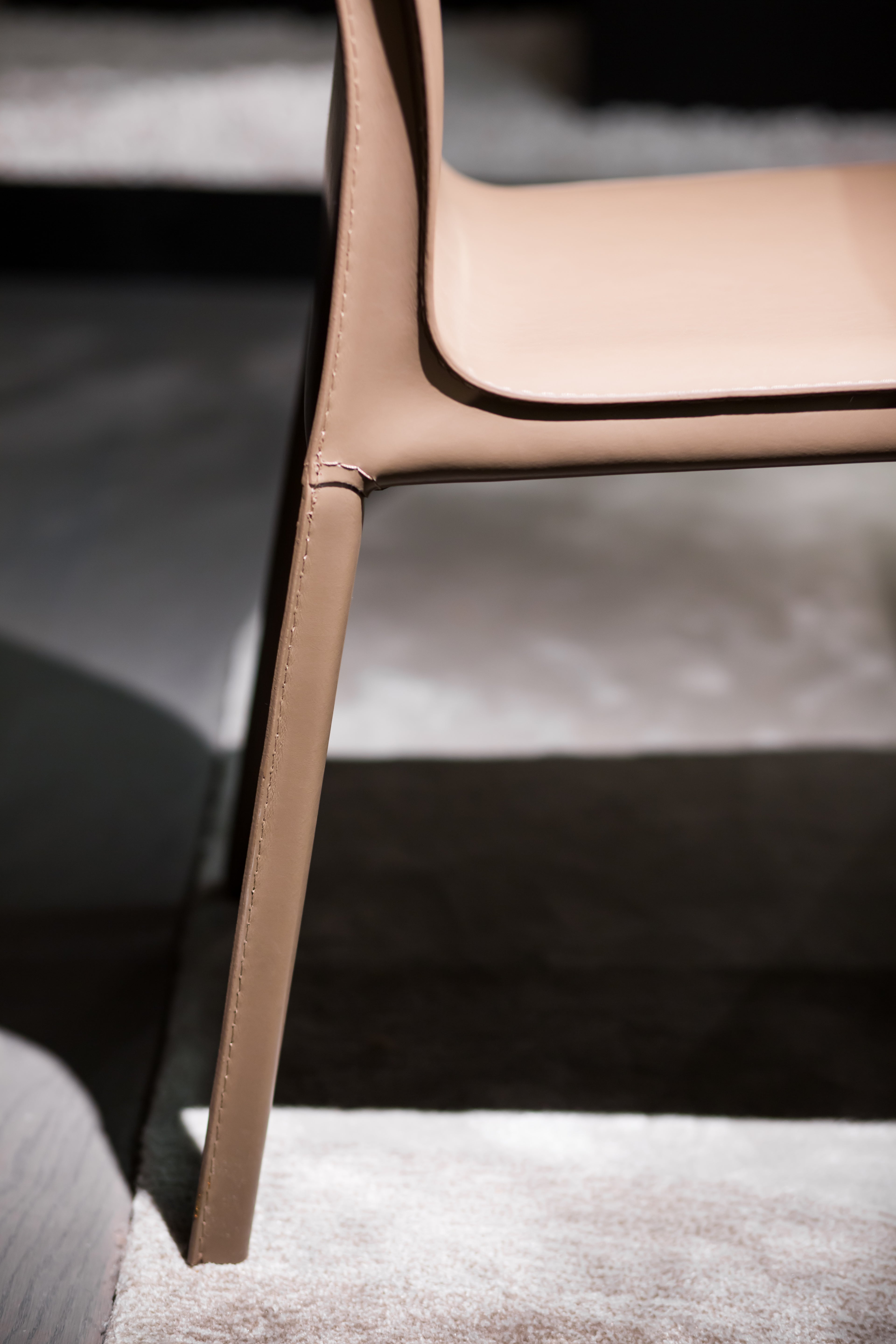 HB-W1911-2 Dining chair without armrests - Chiuchiufurniture