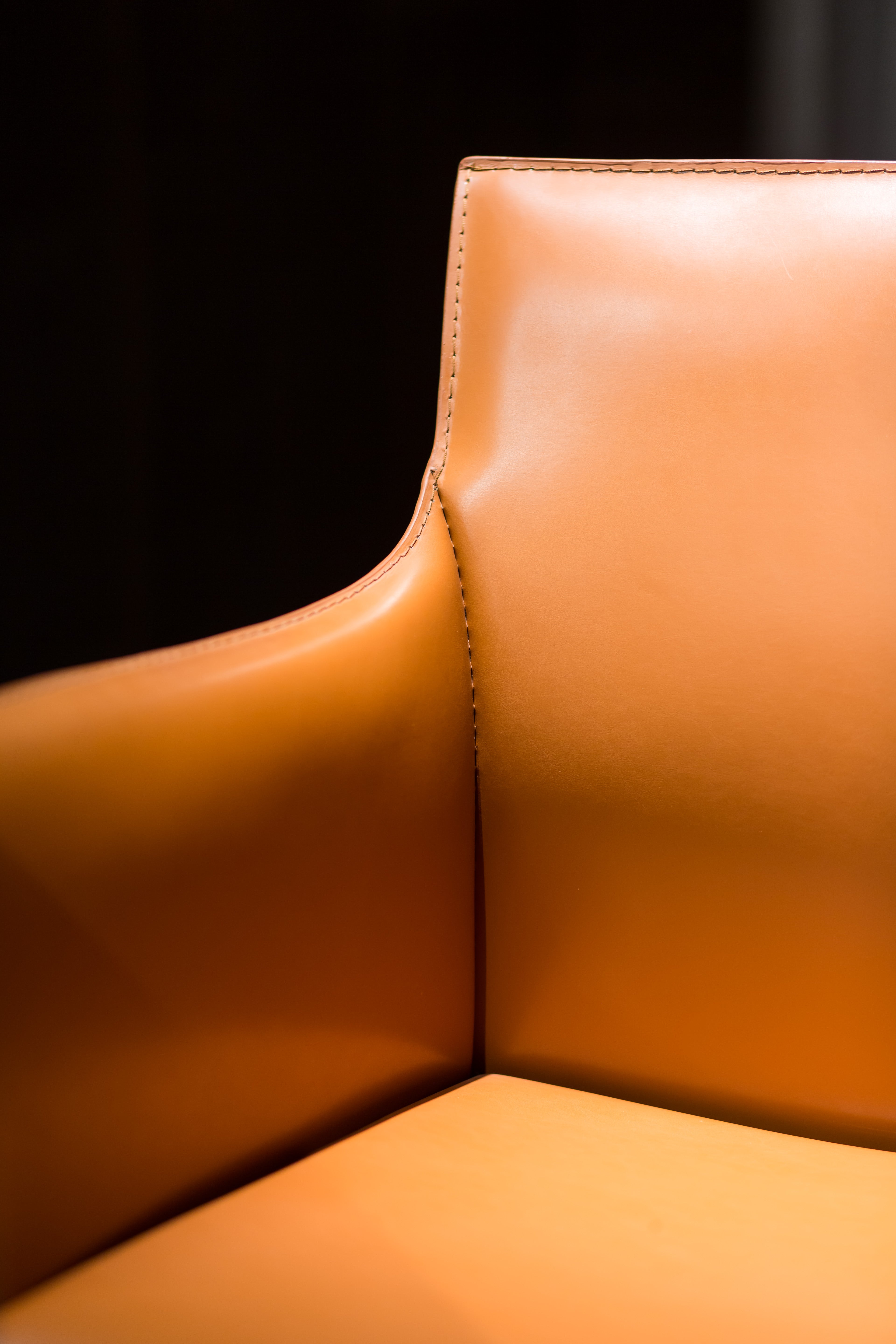 HB-W1911-3 Dining chair with armrests - Chiuchiufurniture