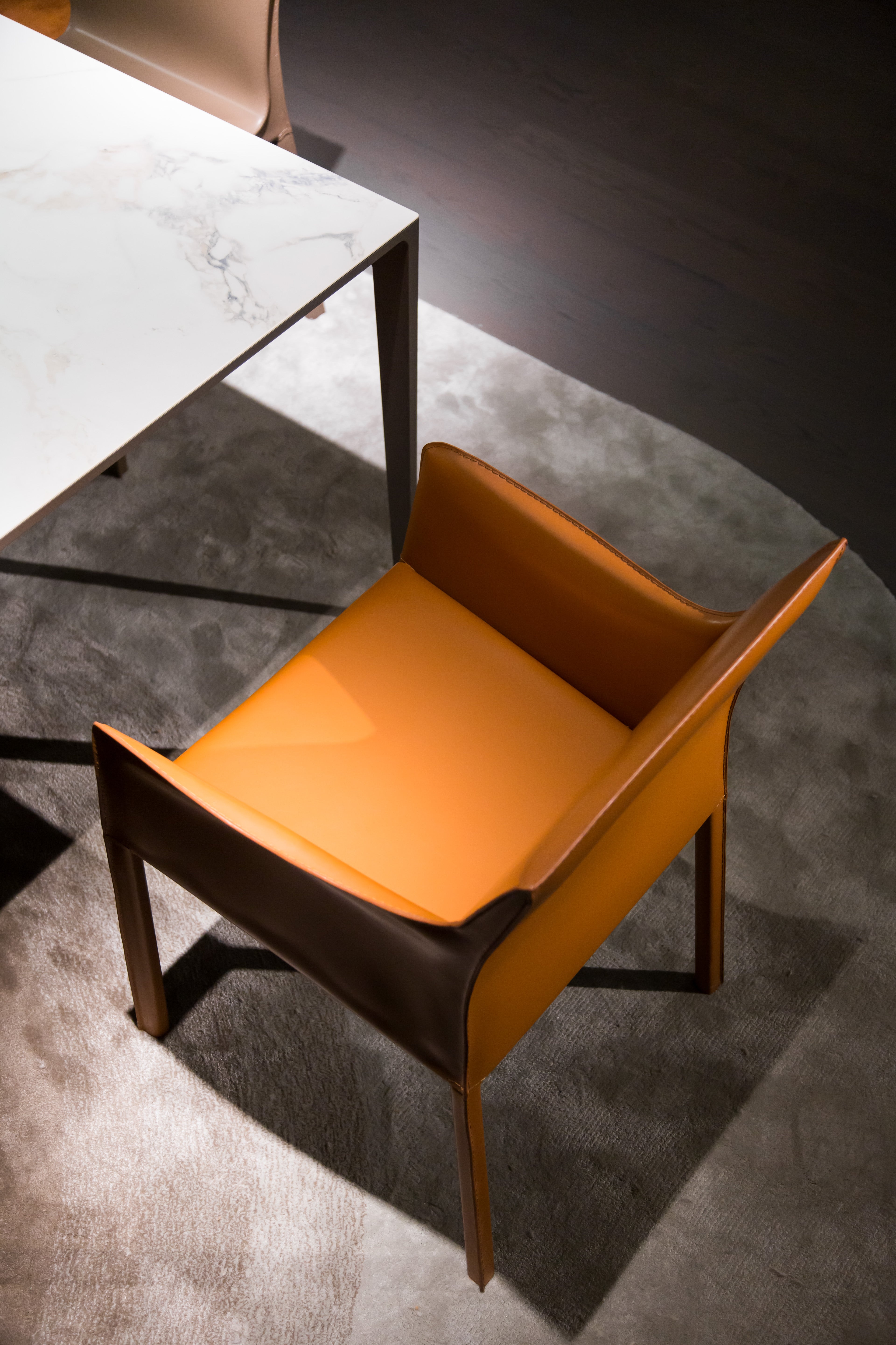 HB-W1911-3 Dining chair with armrests - Chiuchiufurniture