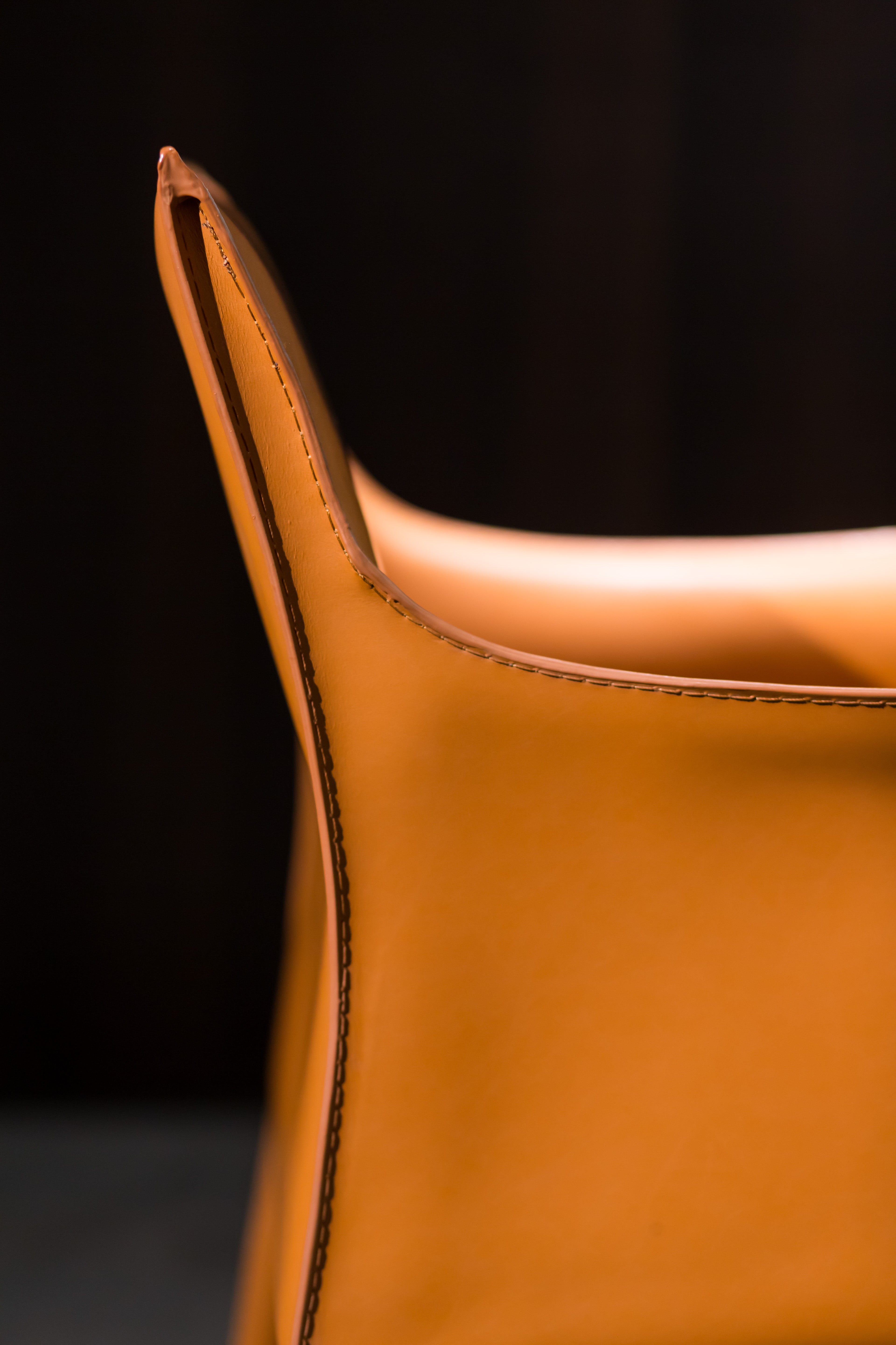 HB-W1911-3 Dining chair with armrests - Chiuchiufurniture