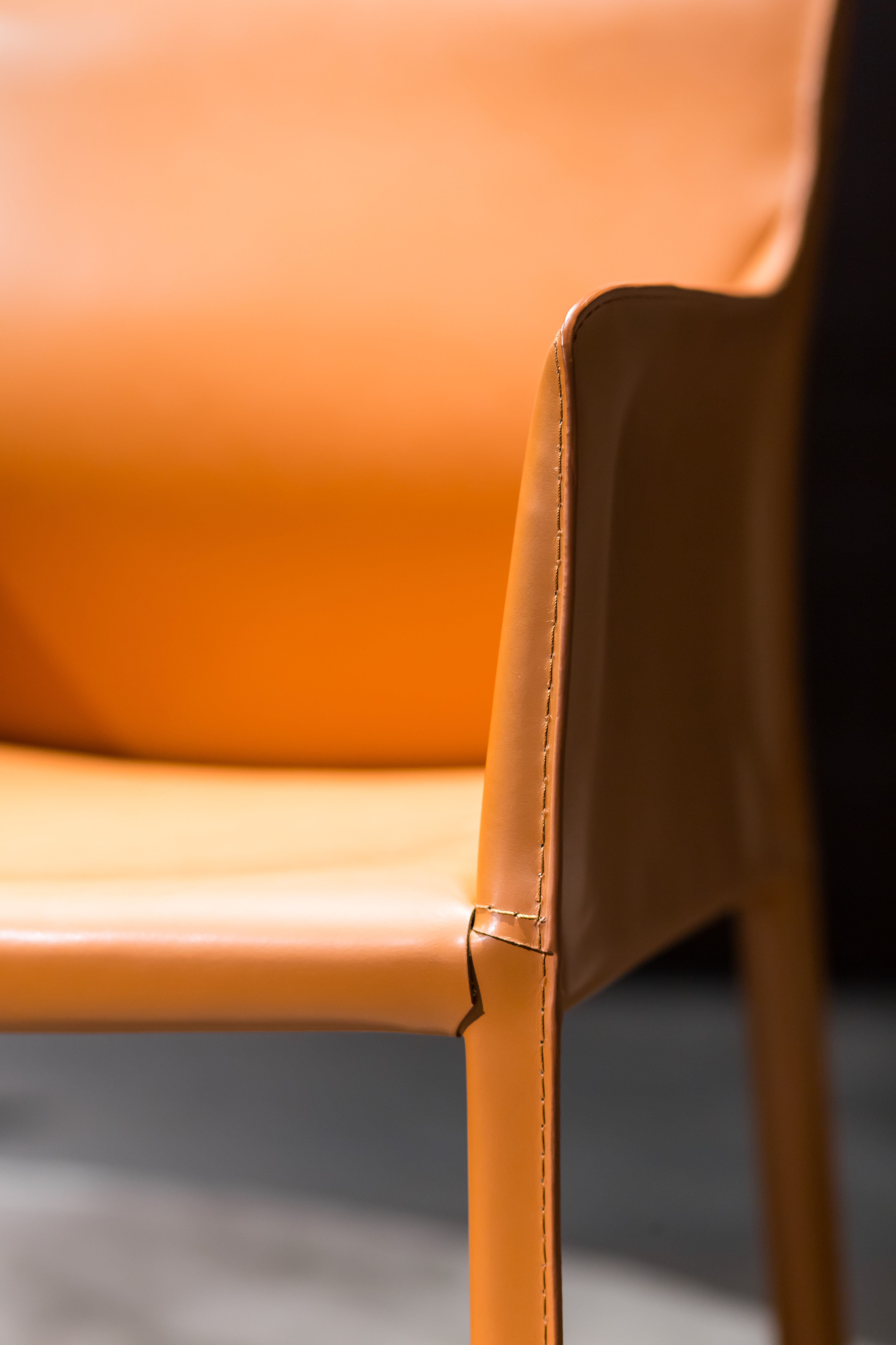 HB-W1911-3 Dining chair with armrests - Chiuchiufurniture