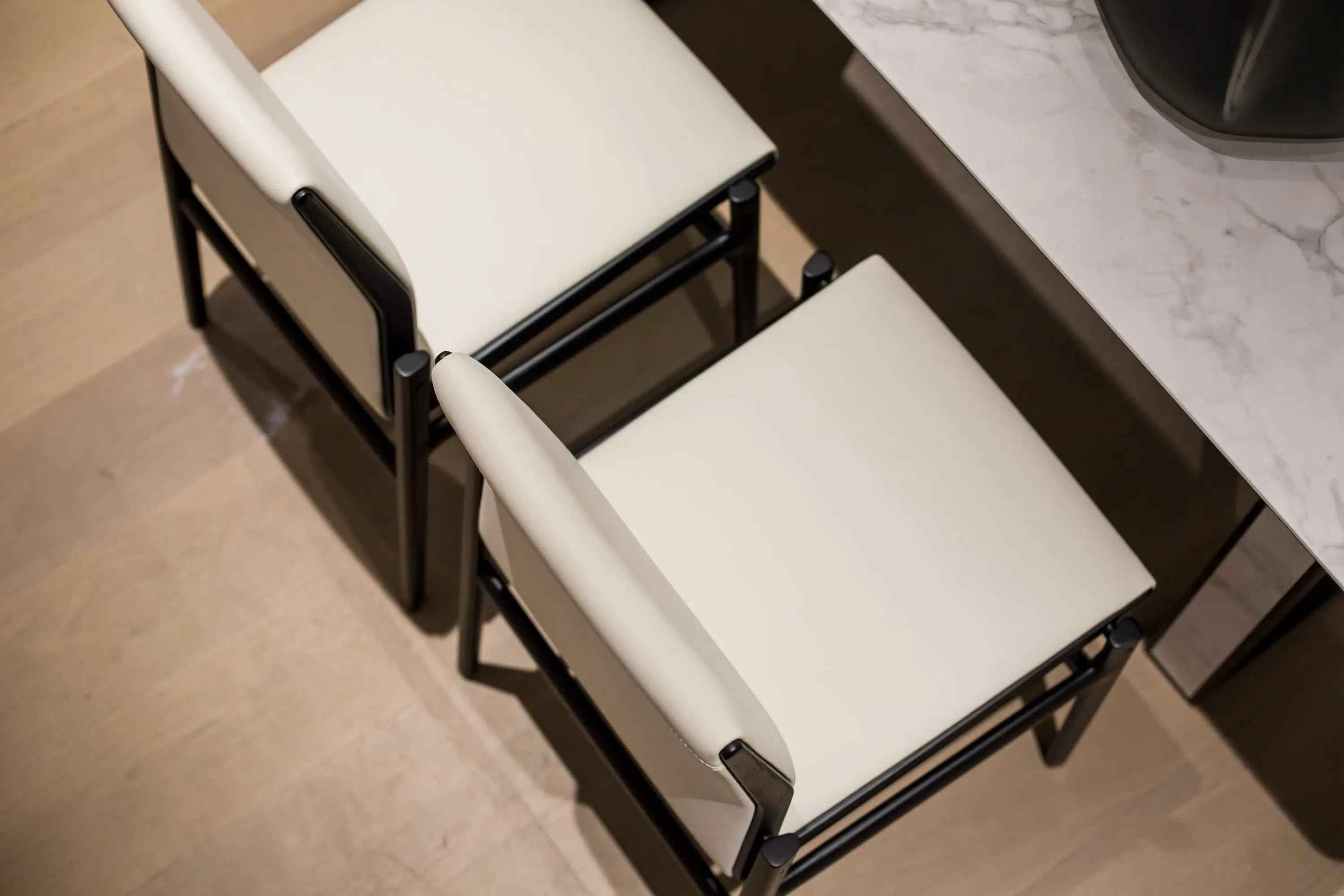 HB3-1903-1 dining chair