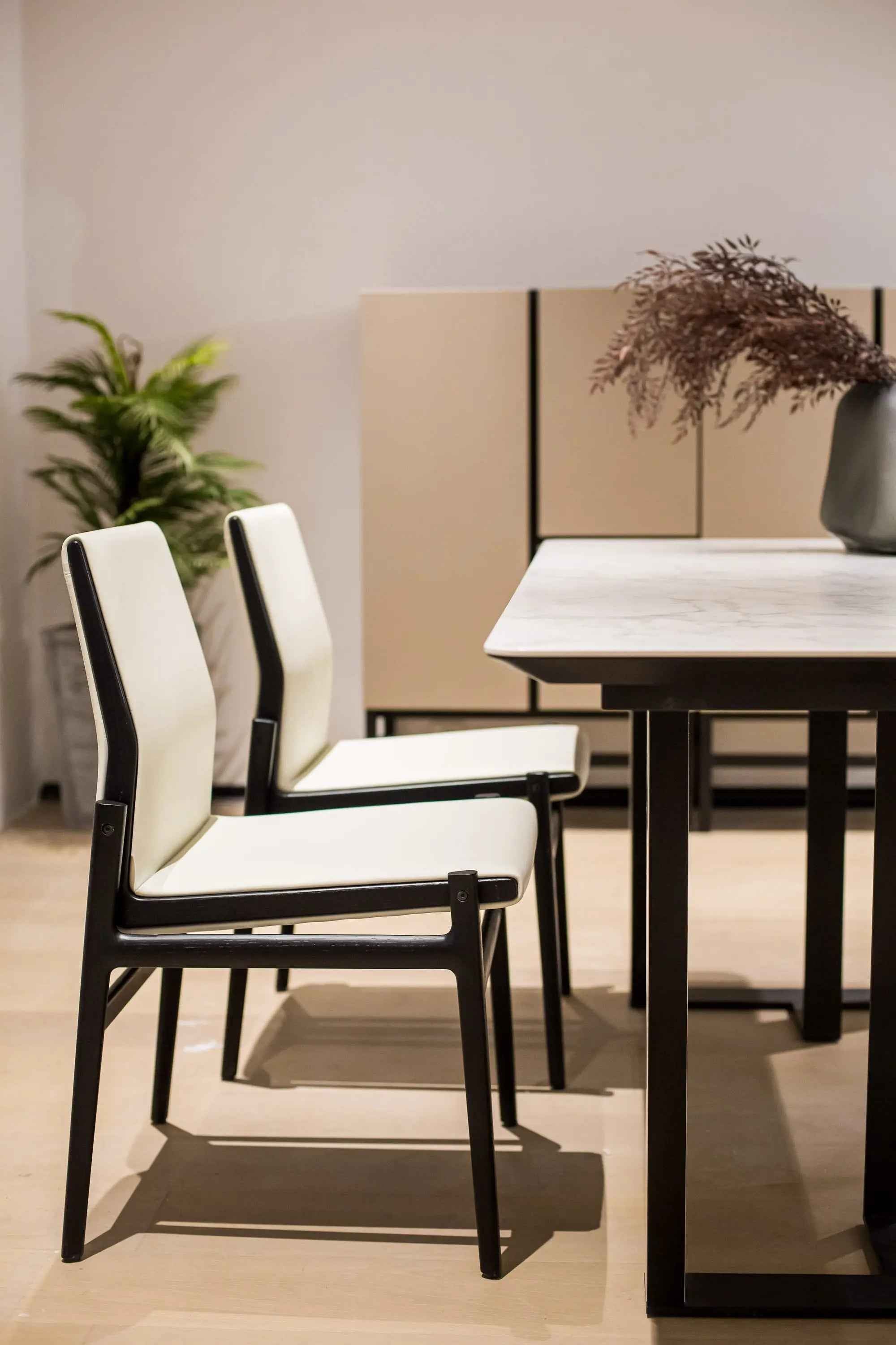 HB3-1903-1 dining chair