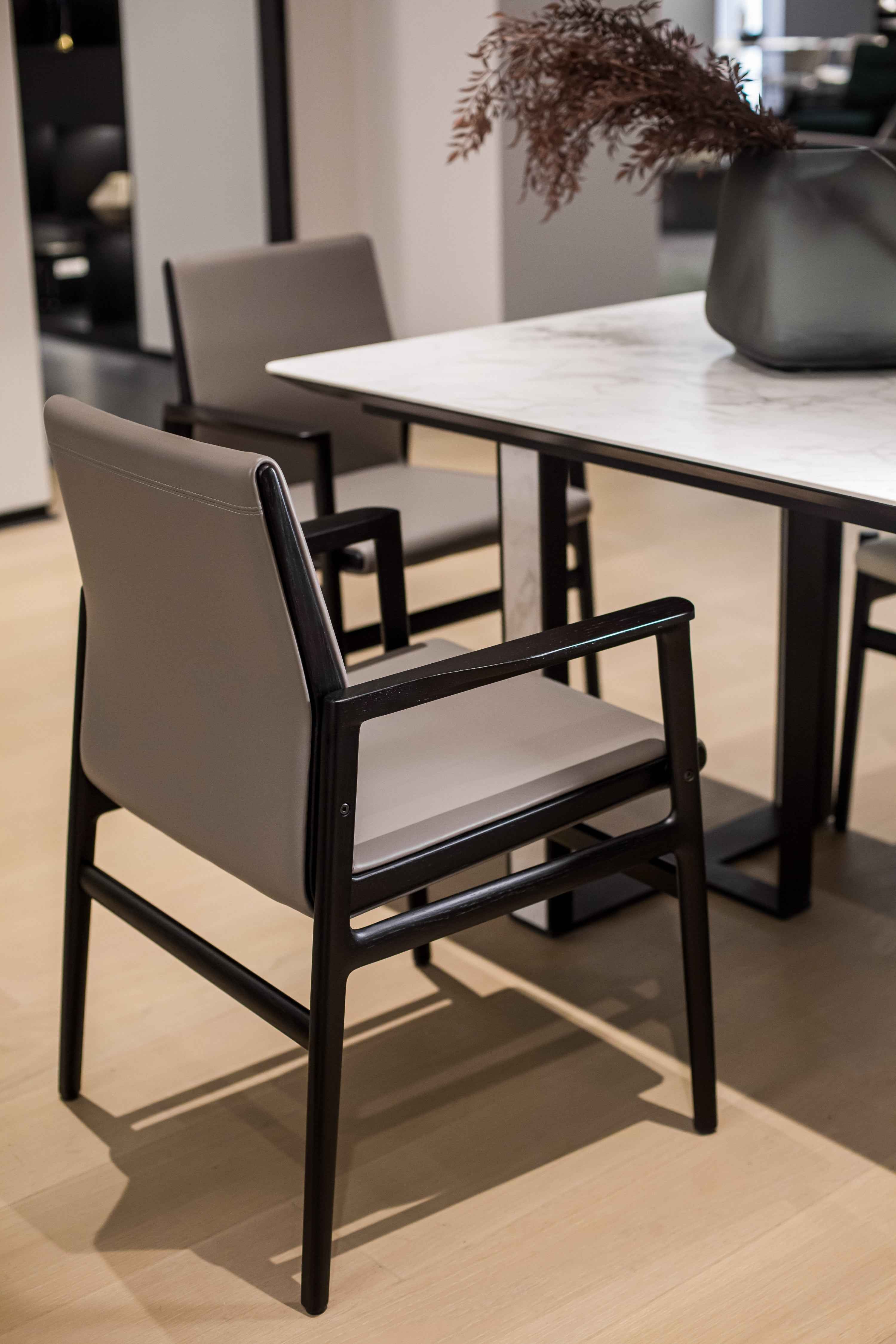 HA1981-3 Long dining table