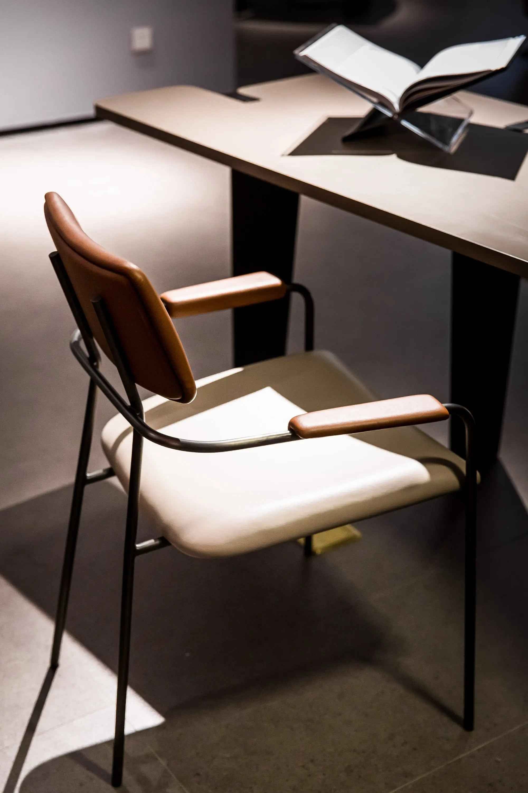 HB5-2065-1 dining chair