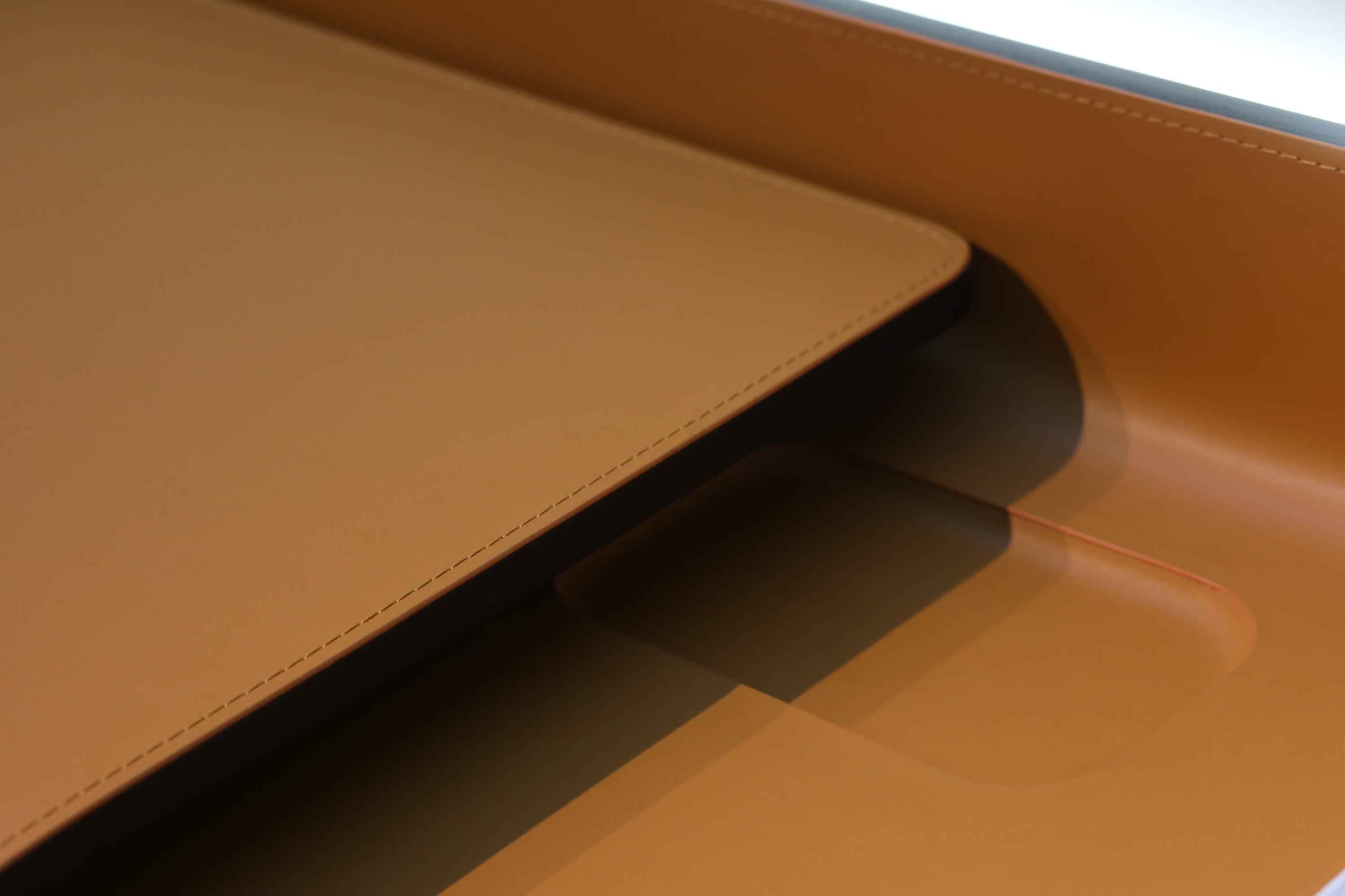 HM3-2313-1 Multifunctional table